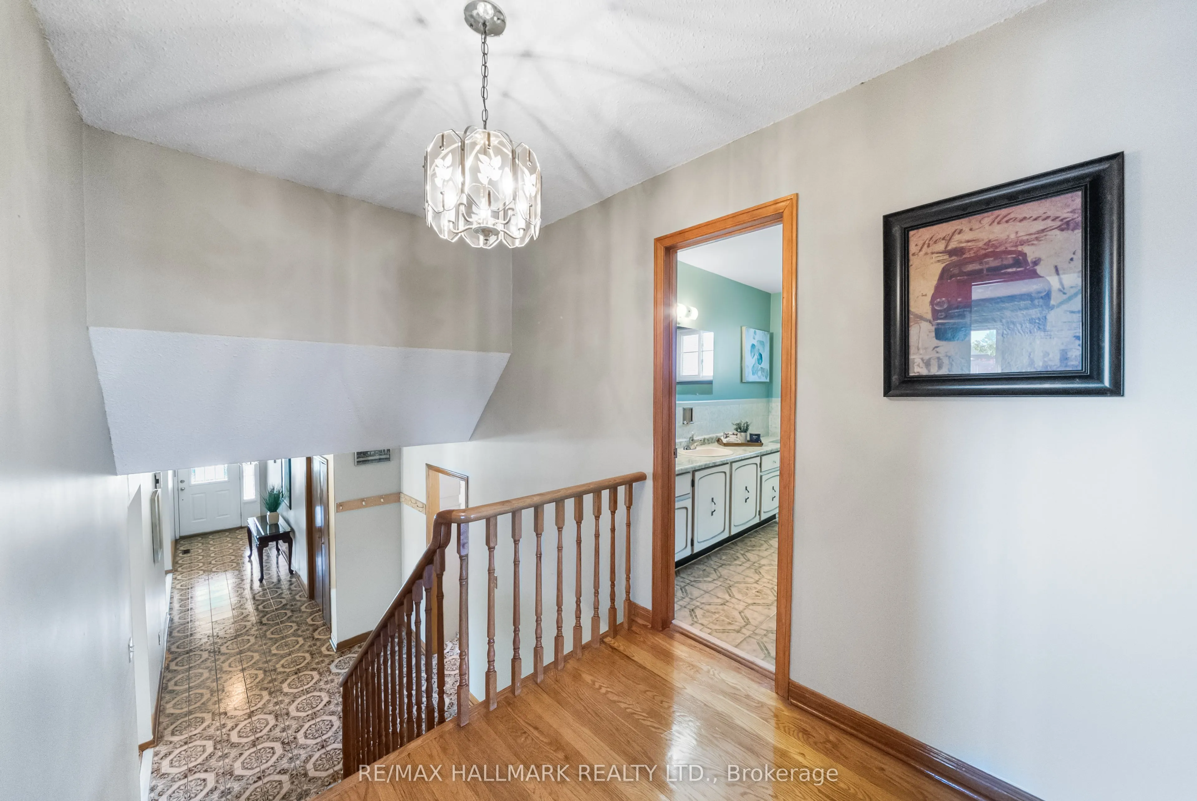 232 Chalfield Lane