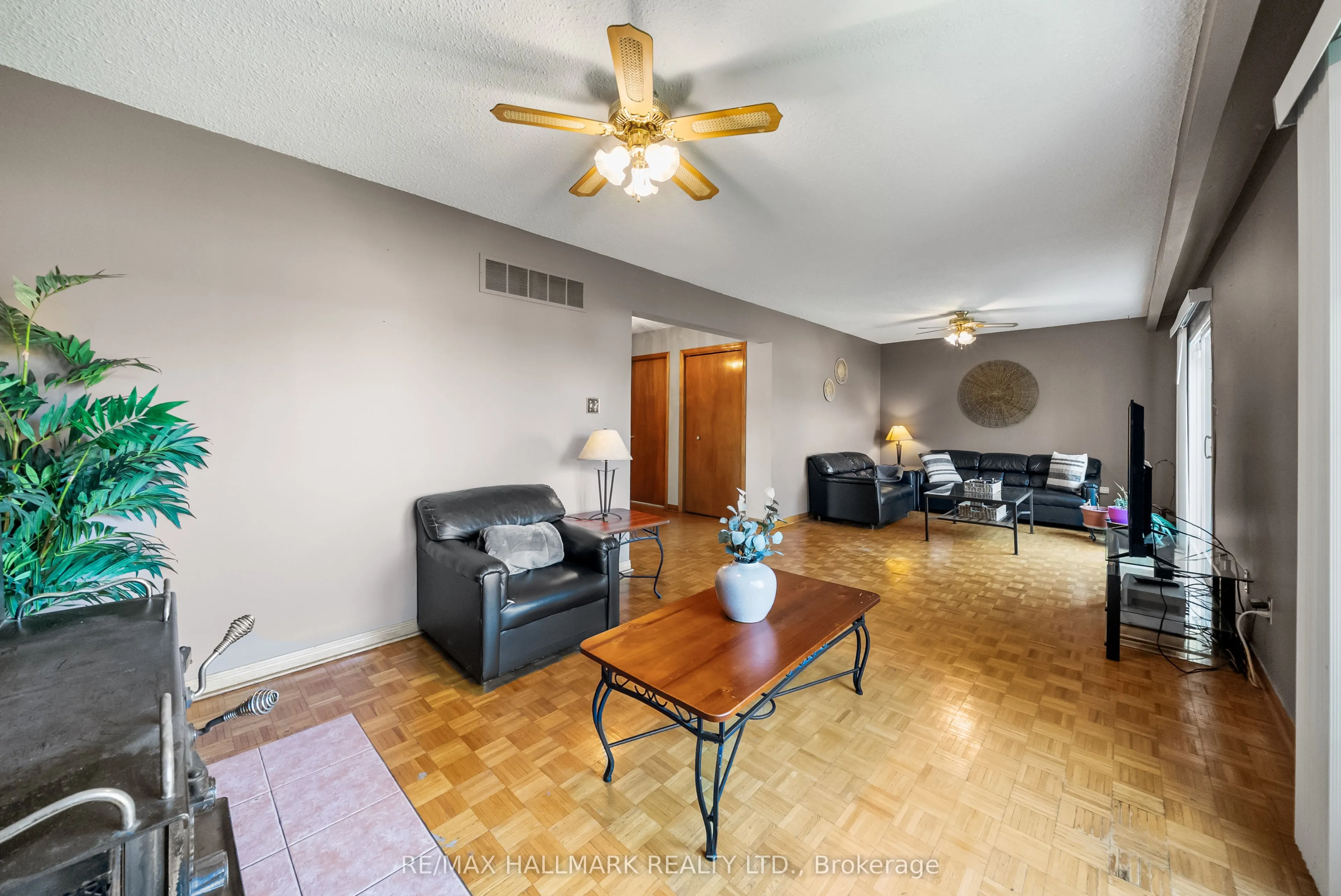232 Chalfield Lane