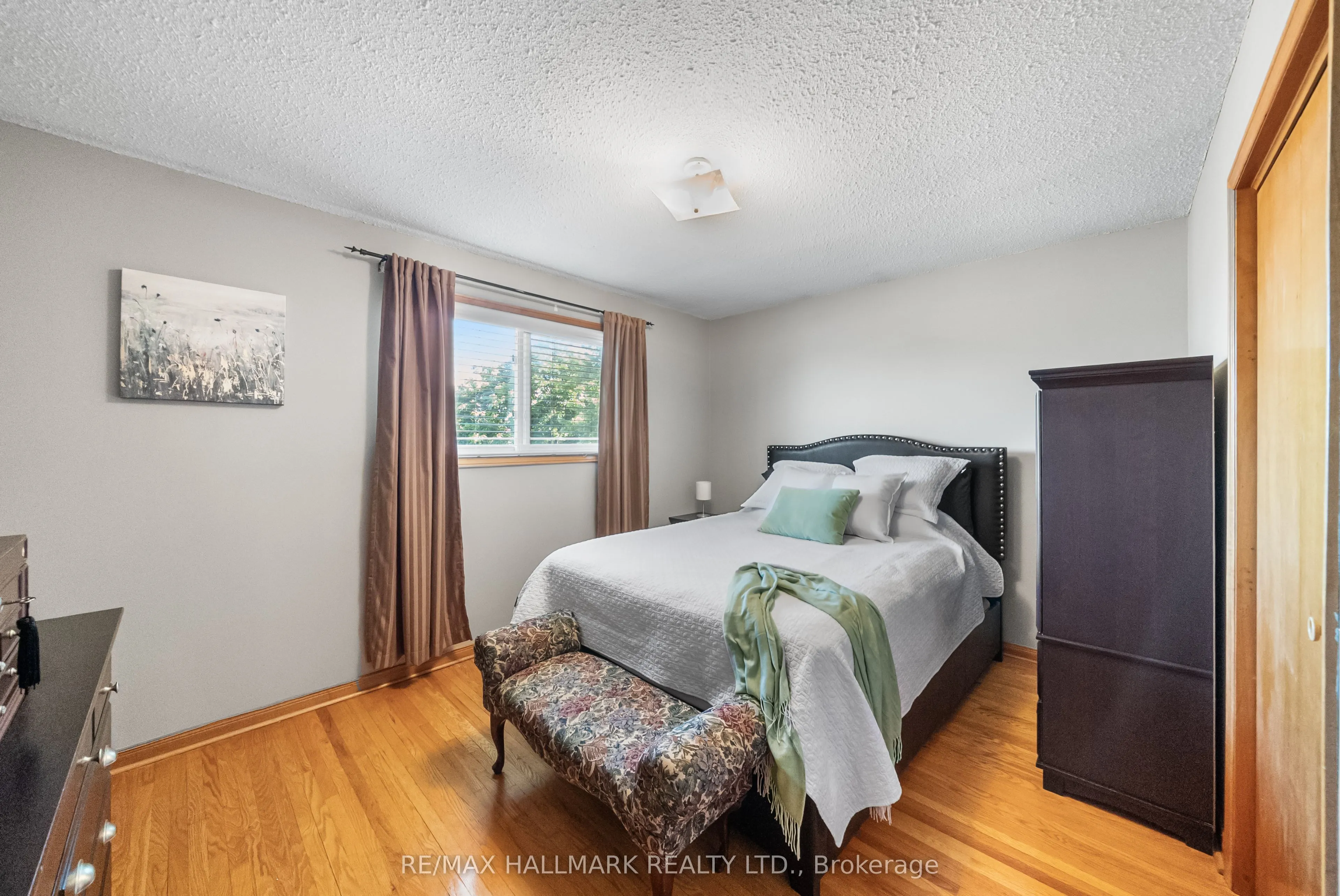 232 Chalfield Lane