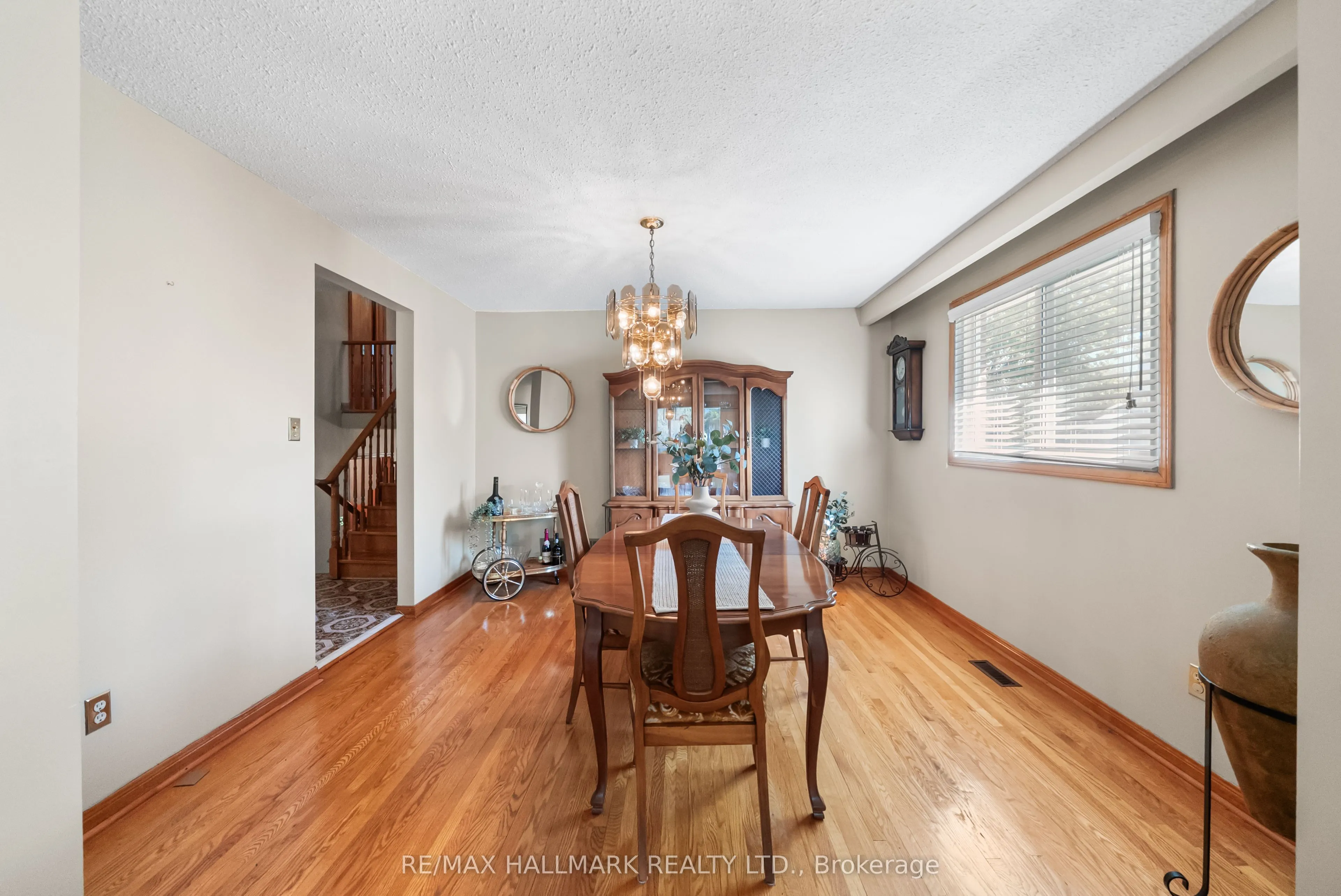 232 Chalfield Lane