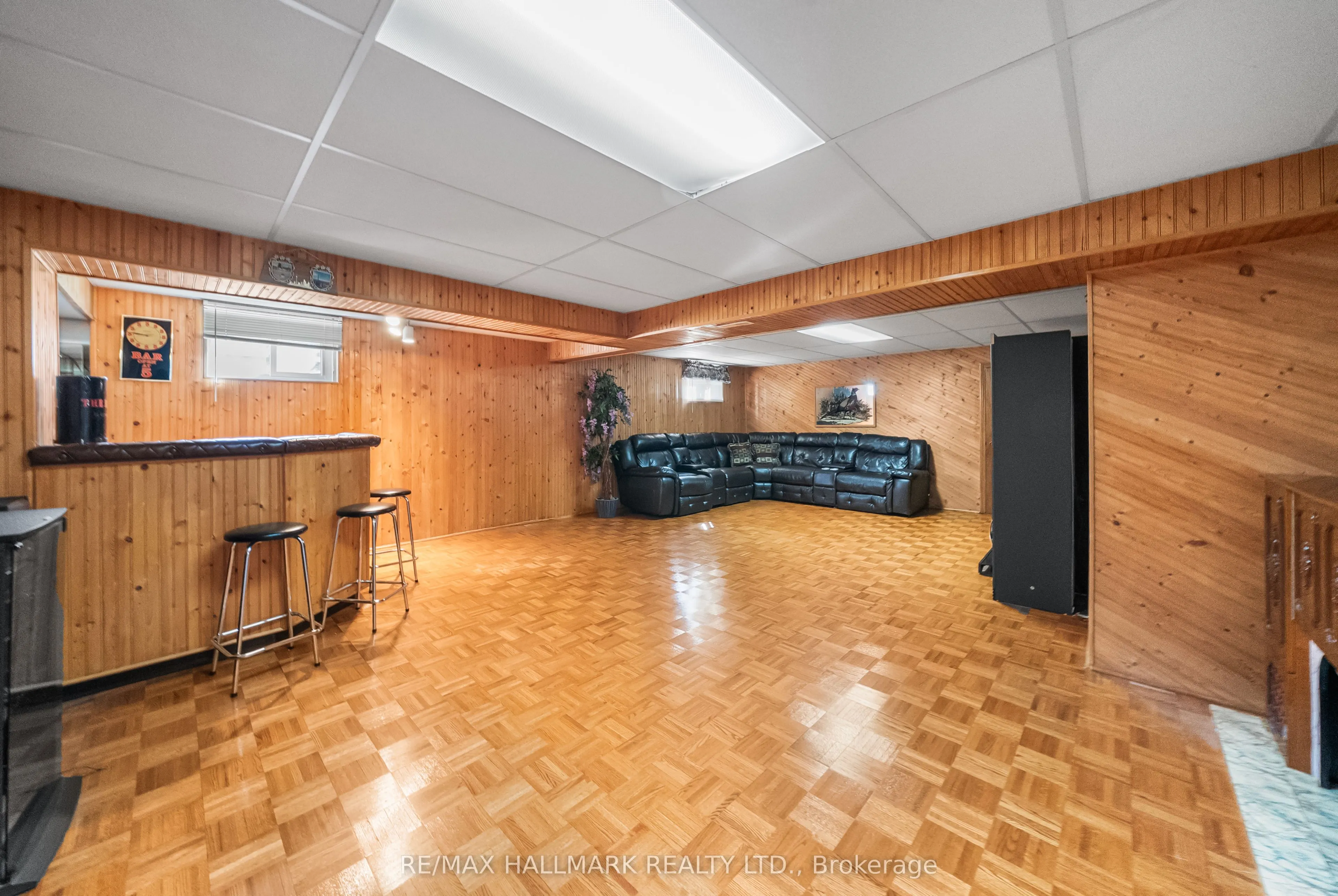 232 Chalfield Lane