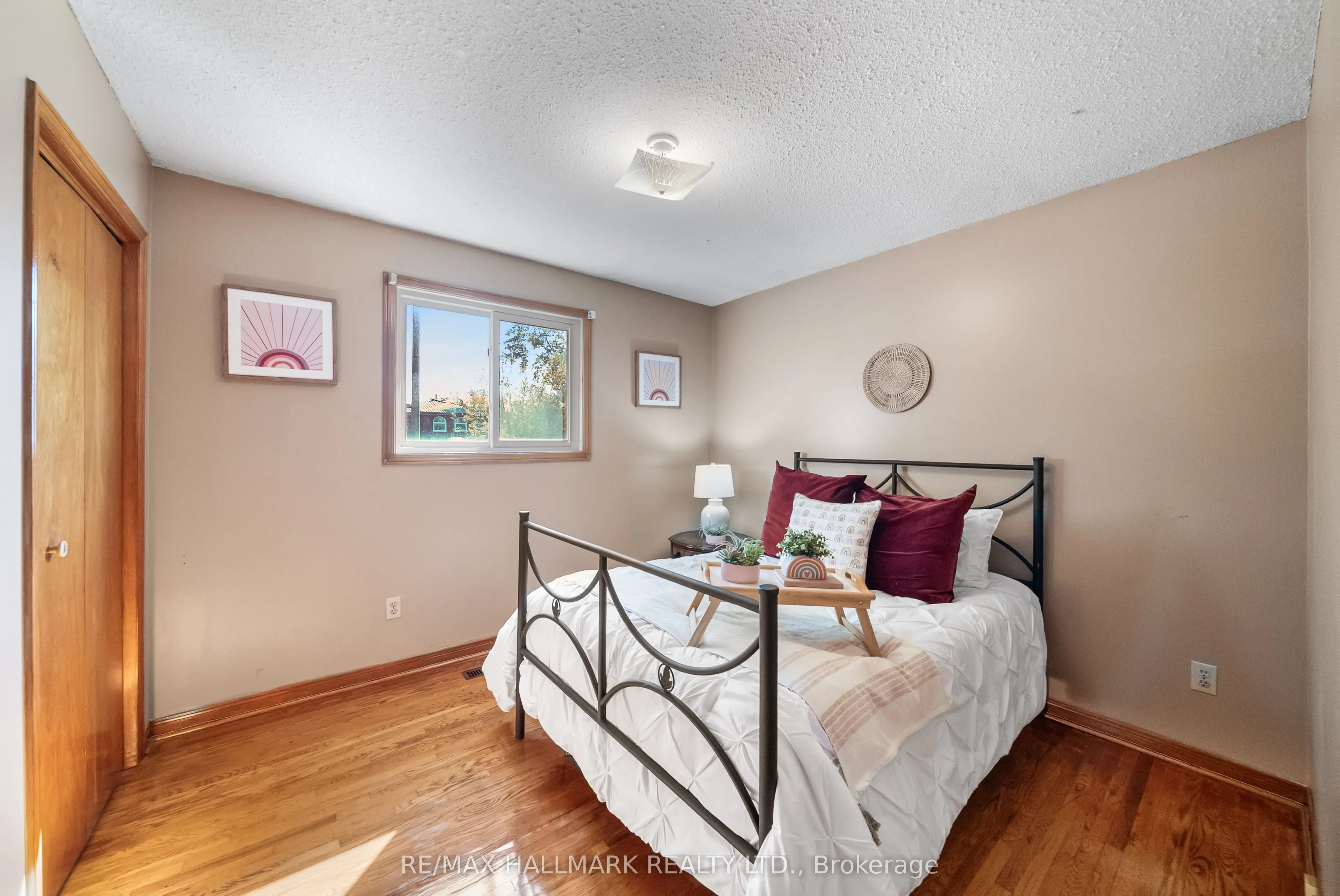 232 Chalfield Lane