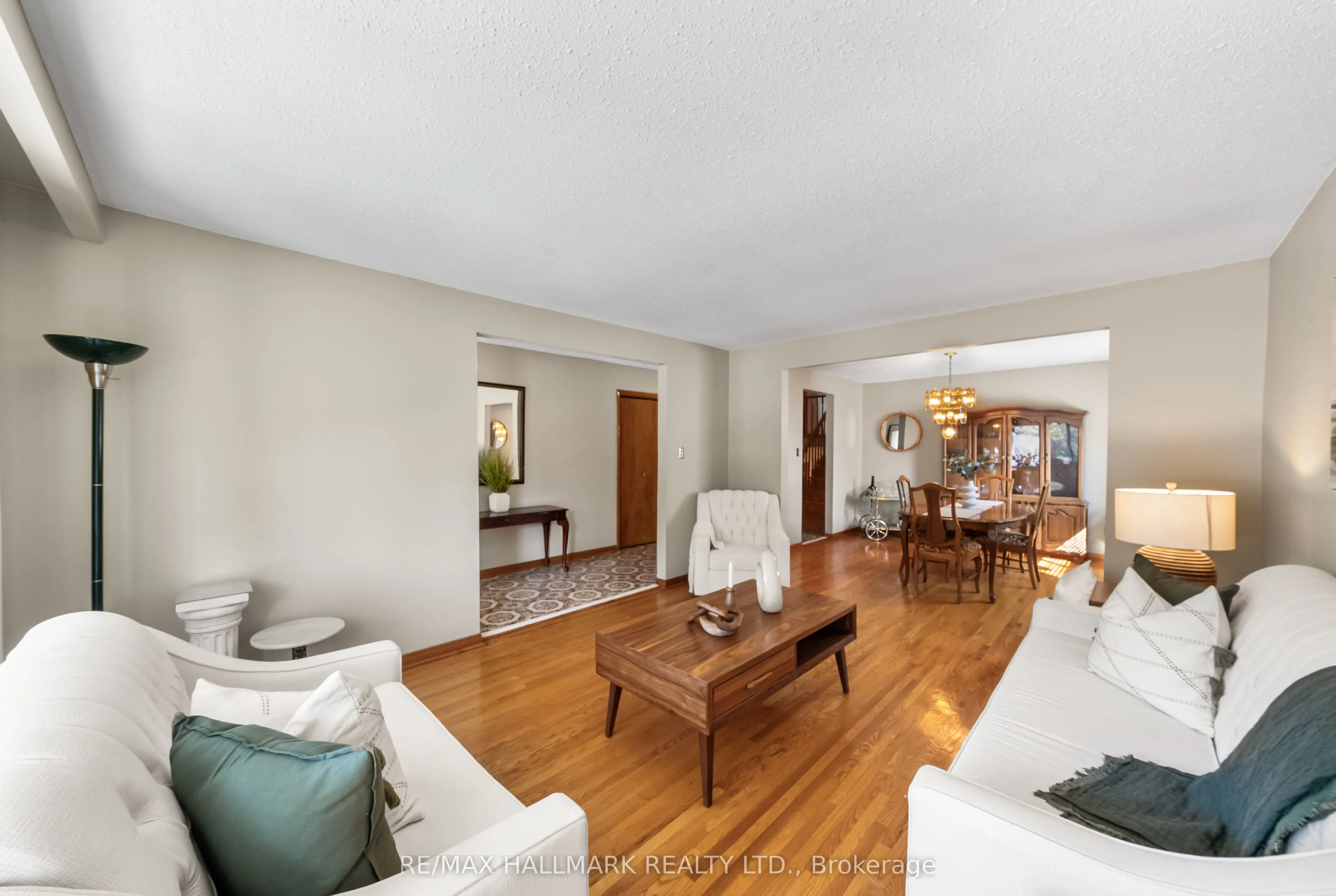 232 Chalfield Lane