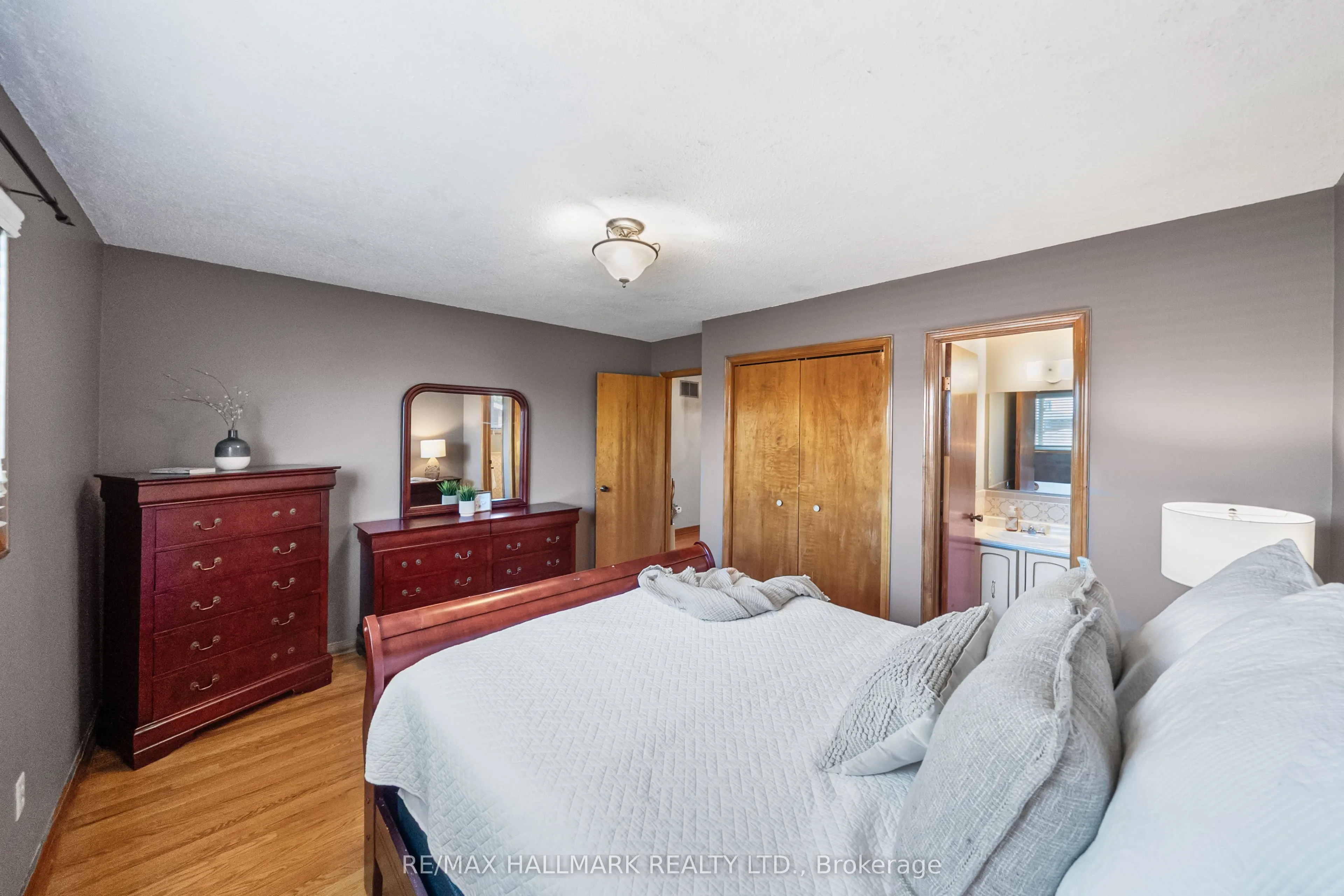 232 Chalfield Lane