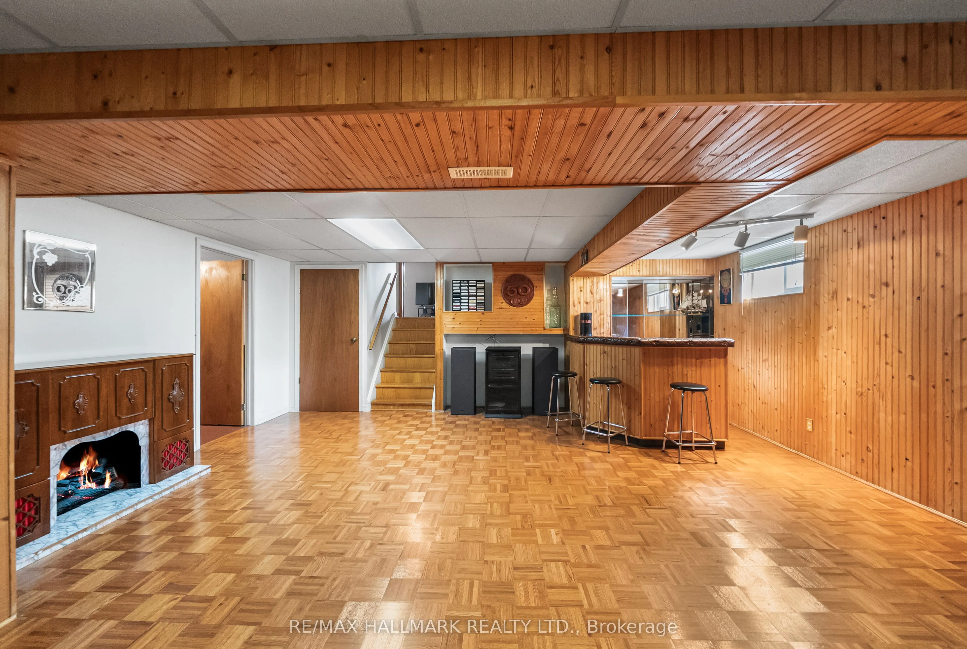 232 Chalfield Lane