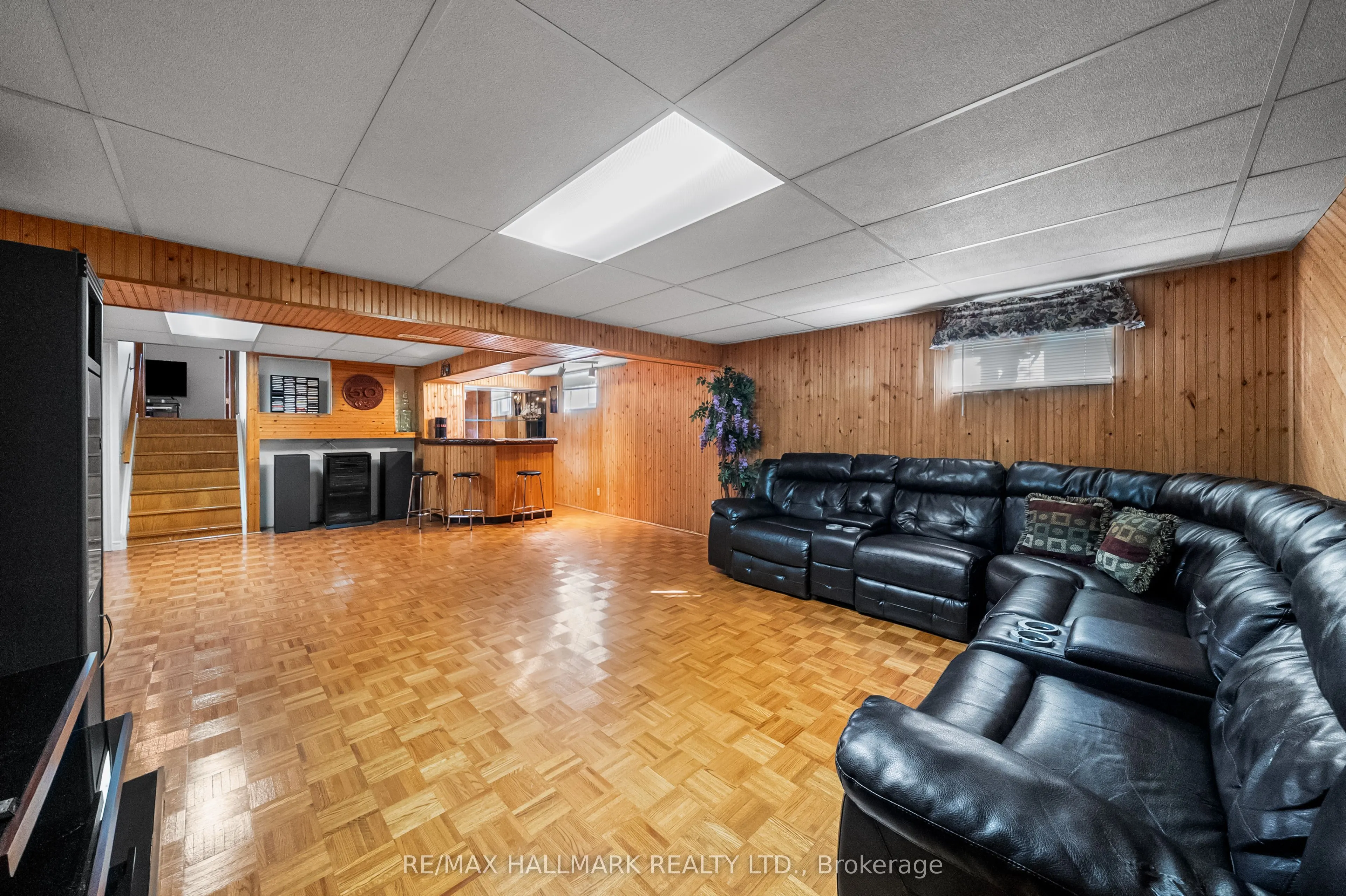 232 Chalfield Lane