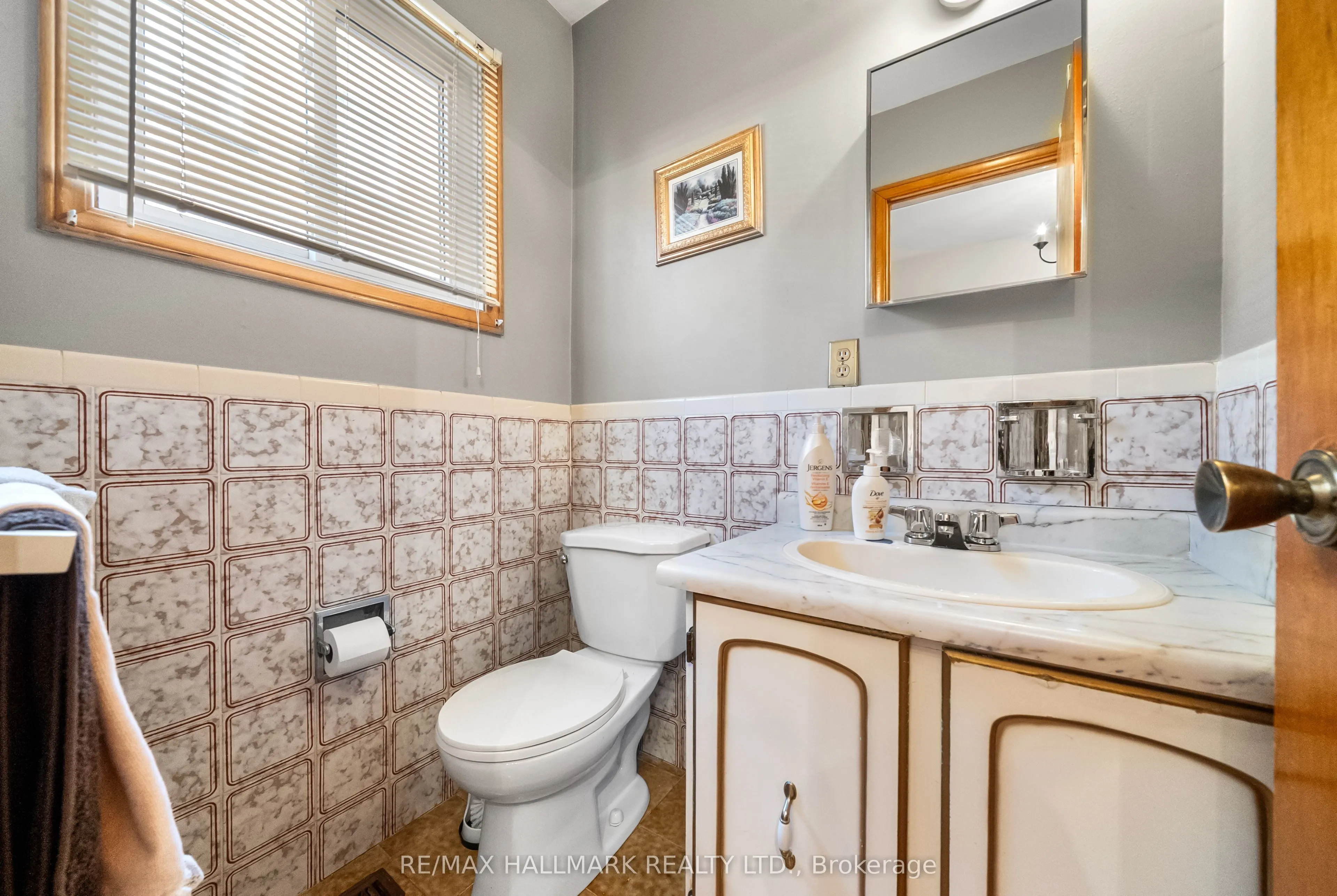 232 Chalfield Lane