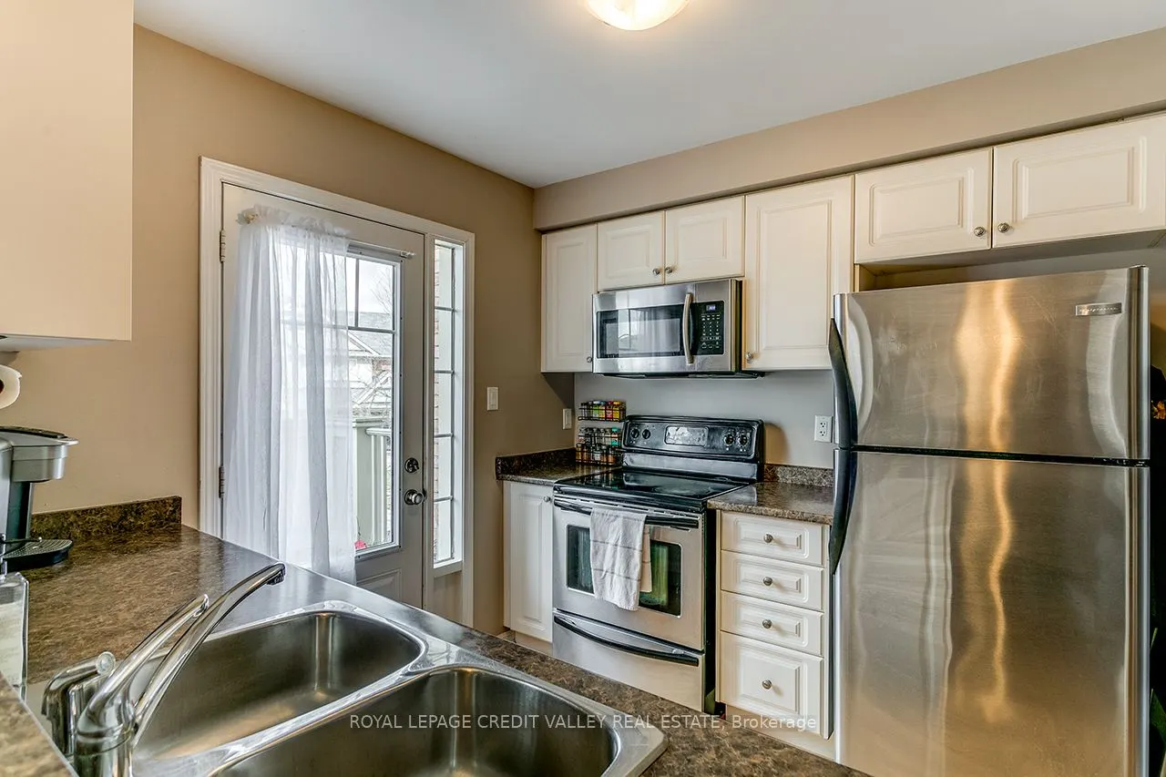 888 Fowles Court