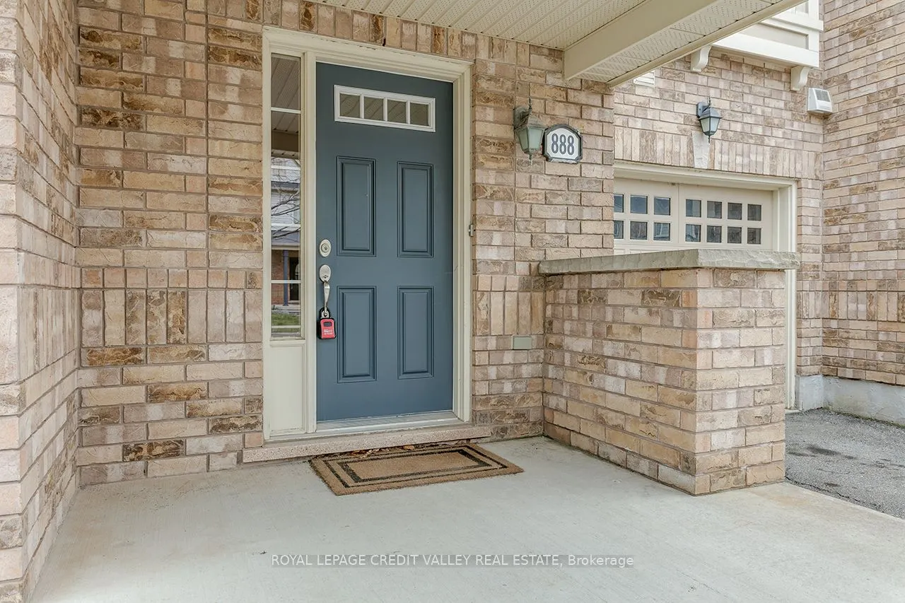 888 Fowles Court
