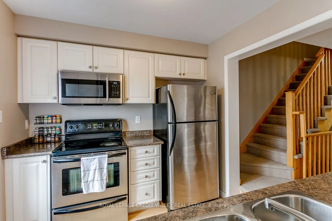 888 Fowles Court