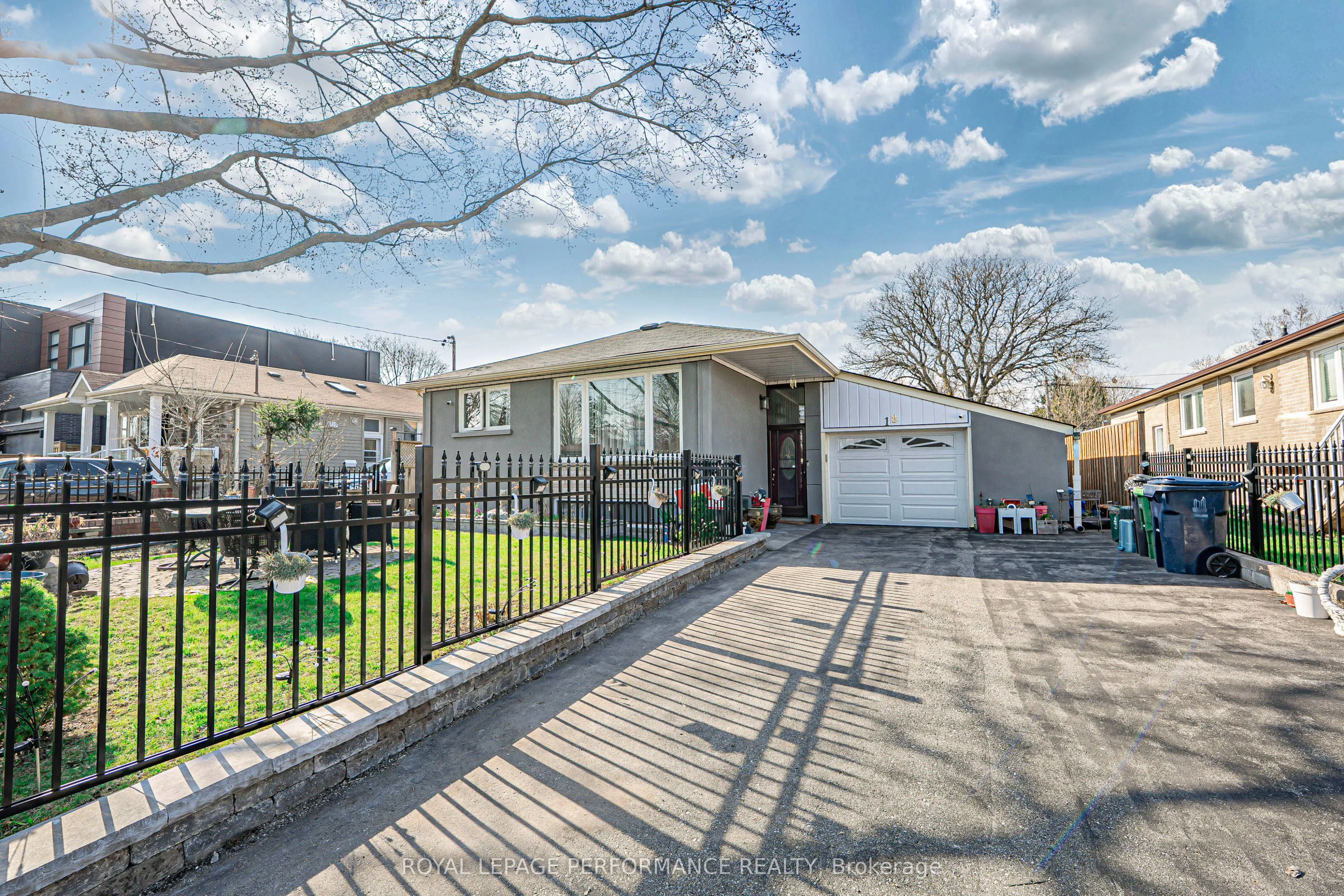 18 Courtwright Road