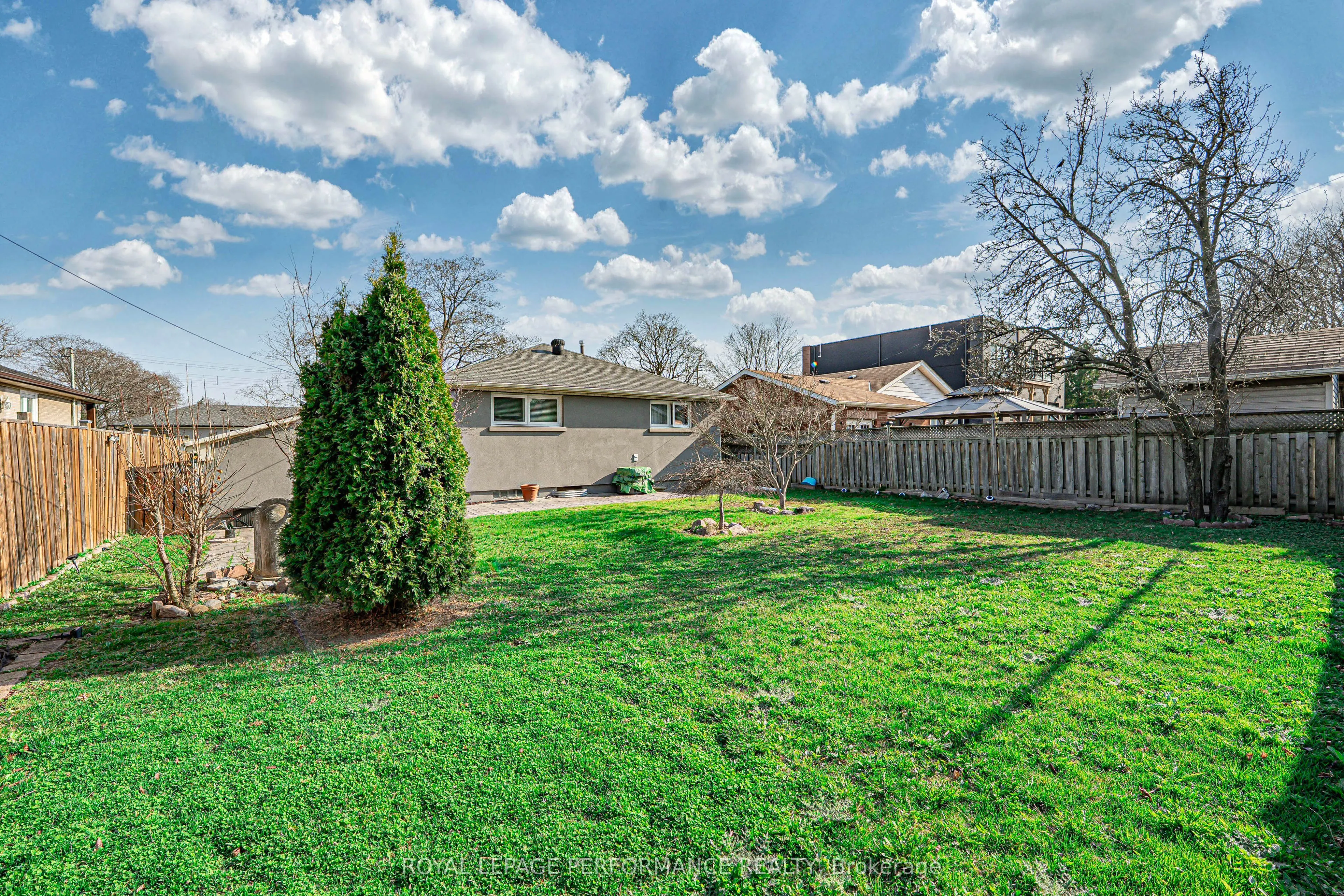 18 Courtwright Road