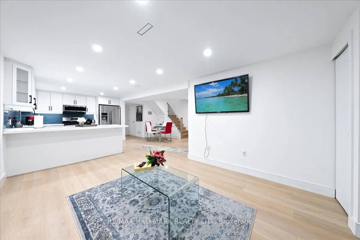 3326 Dovetail Mews