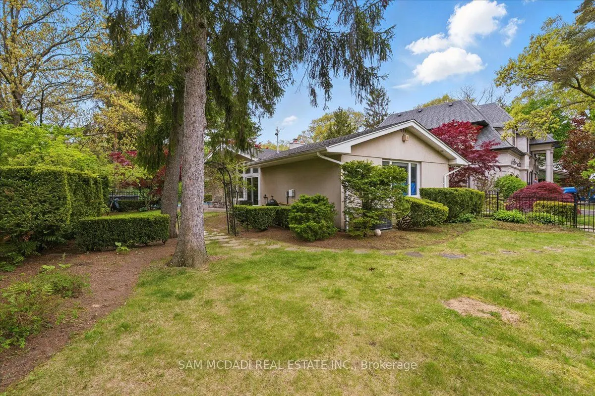 2076 Autumn Breeze Drive S