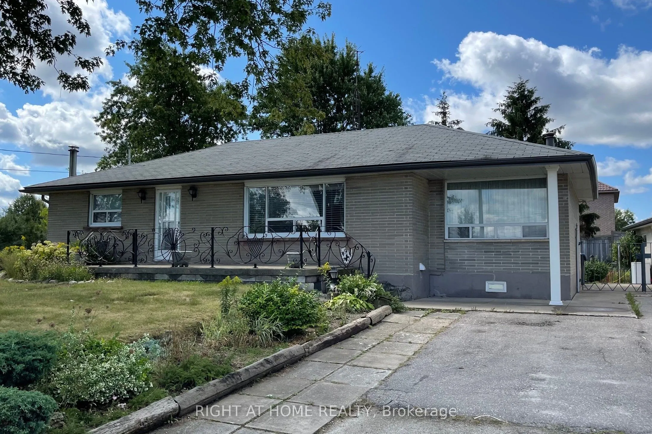 12164 Hurontario Street