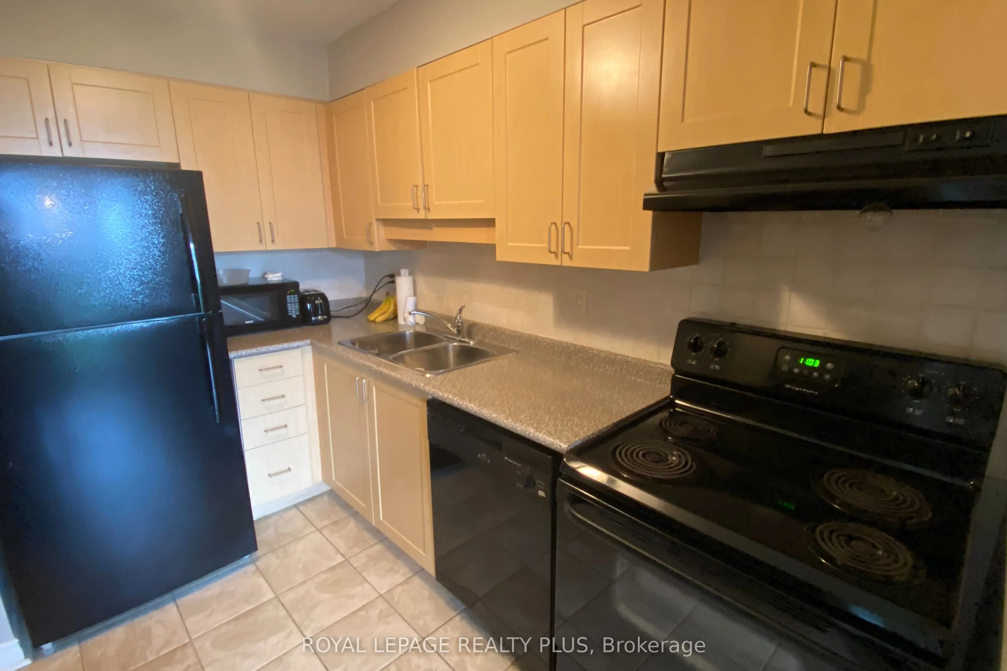 3501 Glen Erin Drive, #811
