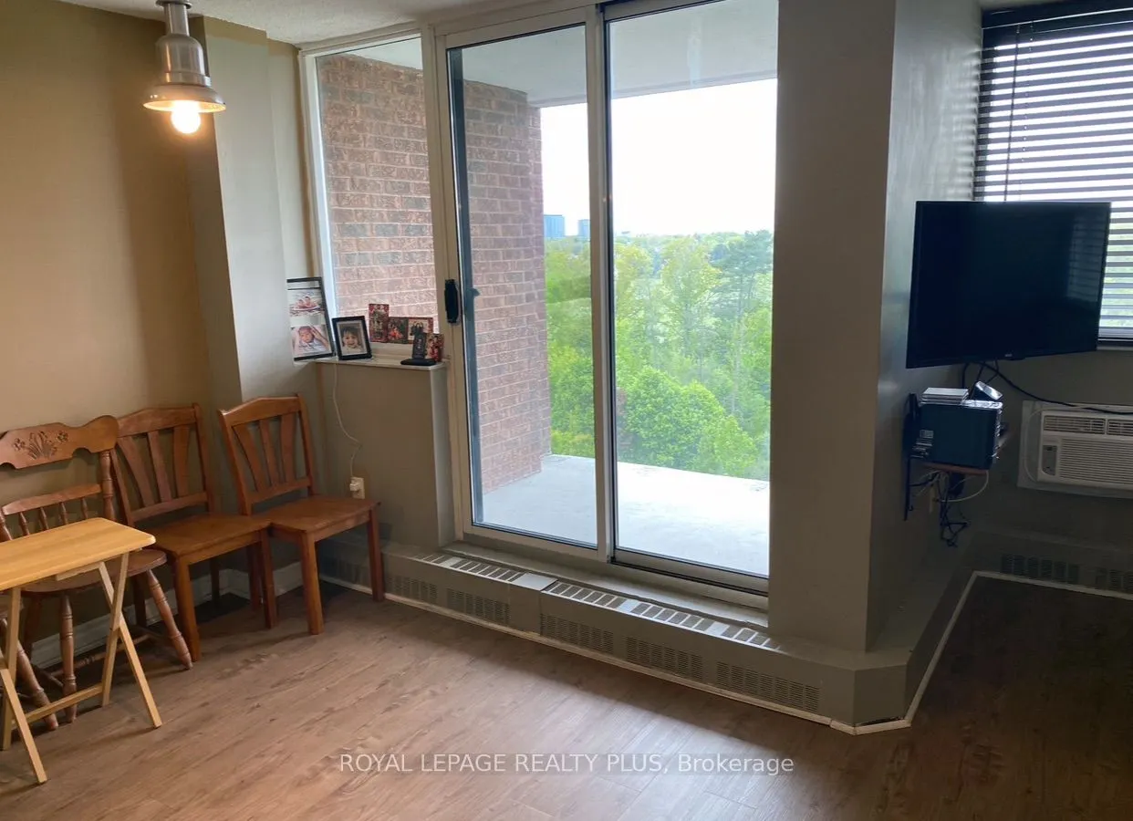 3501 Glen Erin Drive, #811