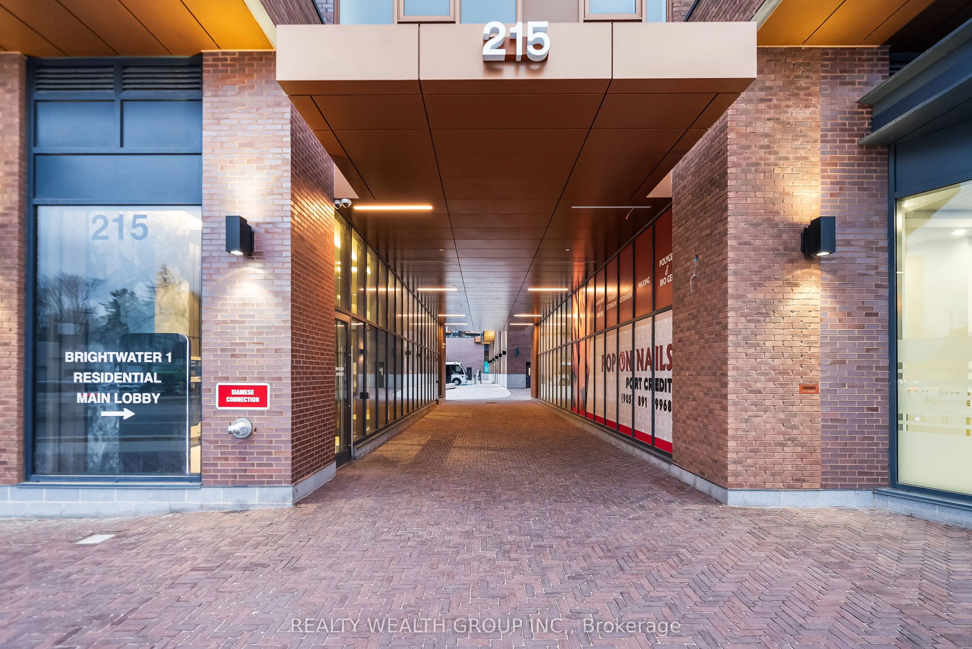 215 LAKESHORE Road W, #208