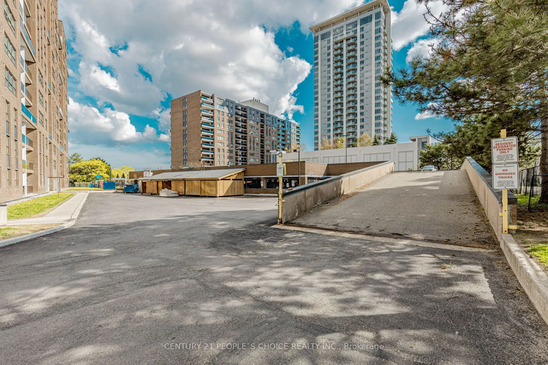 4 Lisa Street, #404