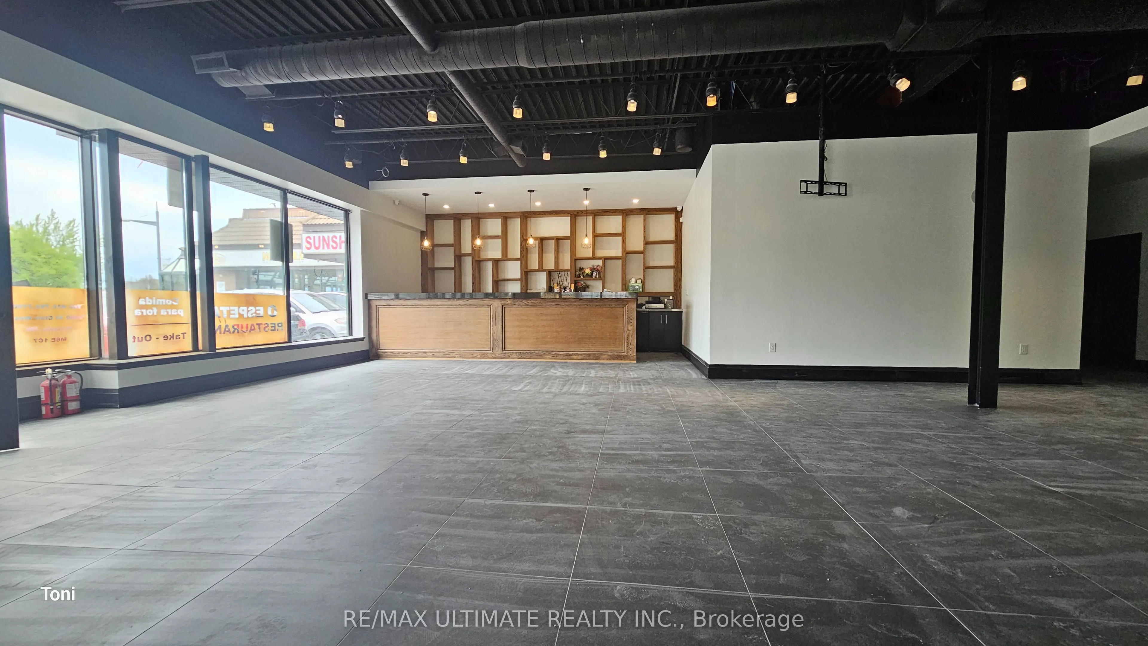 1480 St Clair Avenue