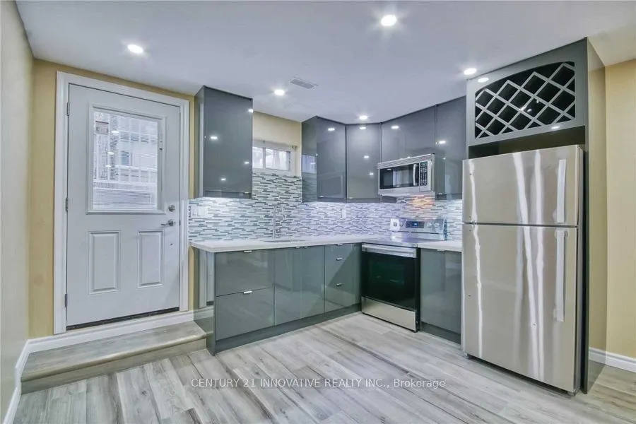 359 Rathburn Road, #Basement