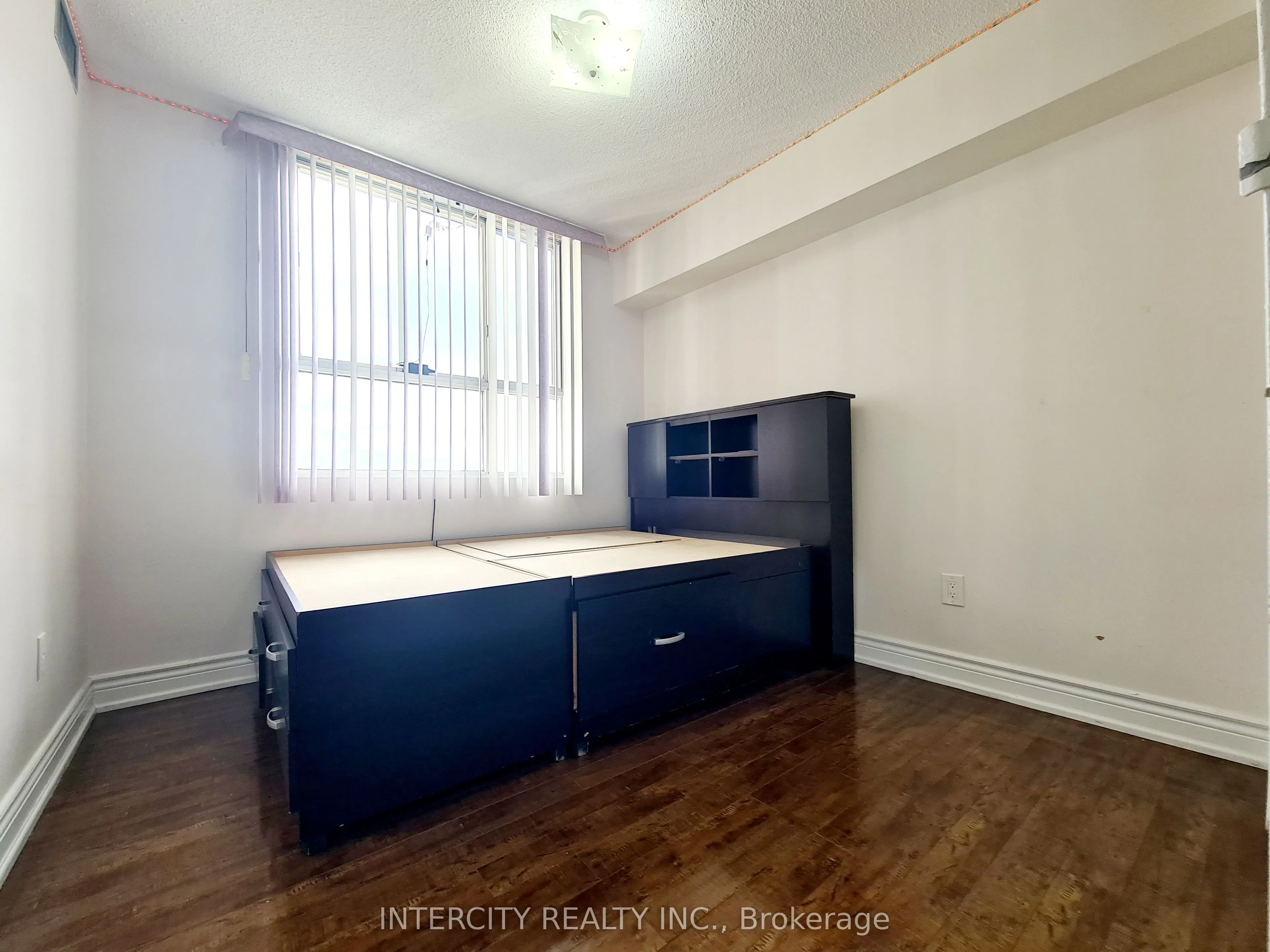 3077 Weston Road, #1105