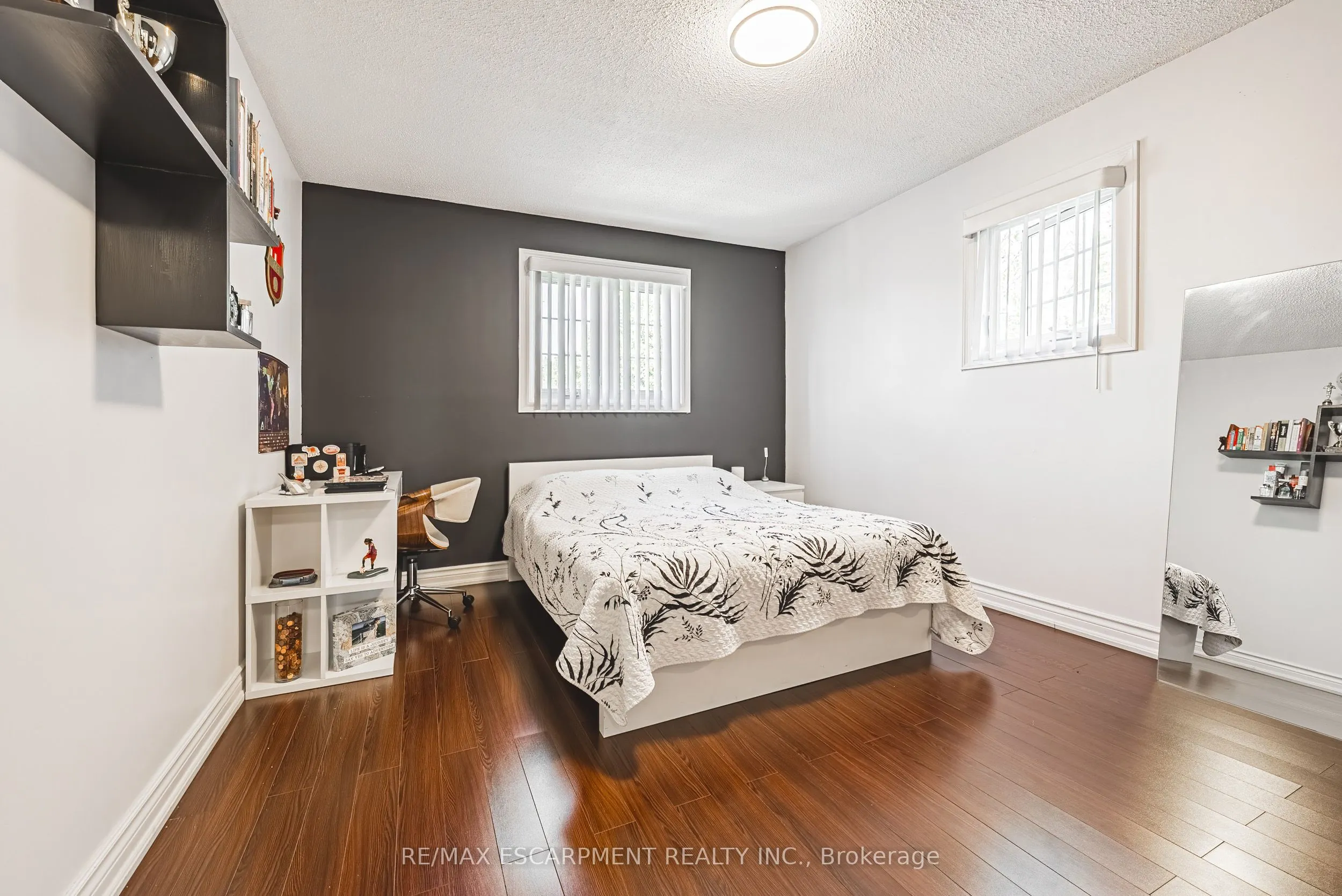 5008 Willowood Drive