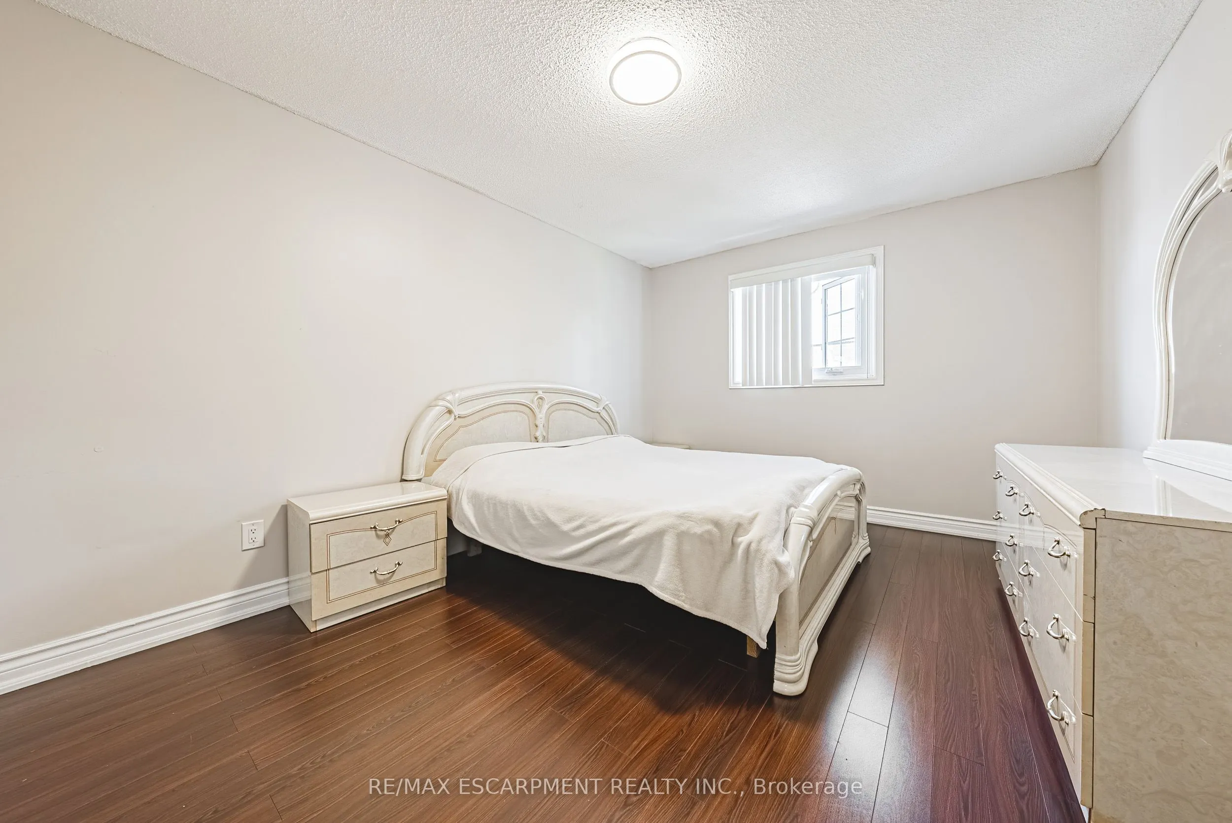 5008 Willowood Drive