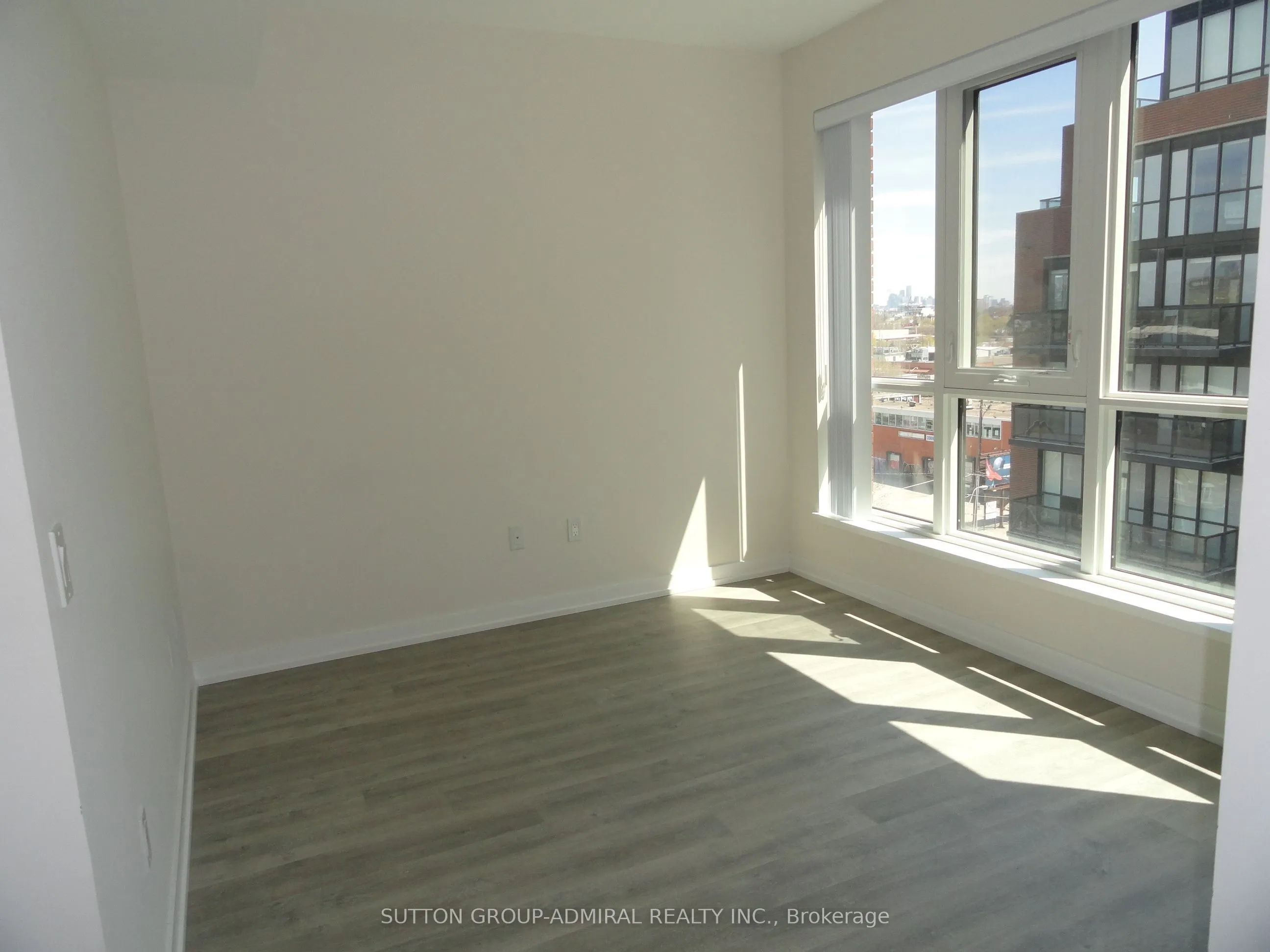 2300 St Clair Avenue W, #718