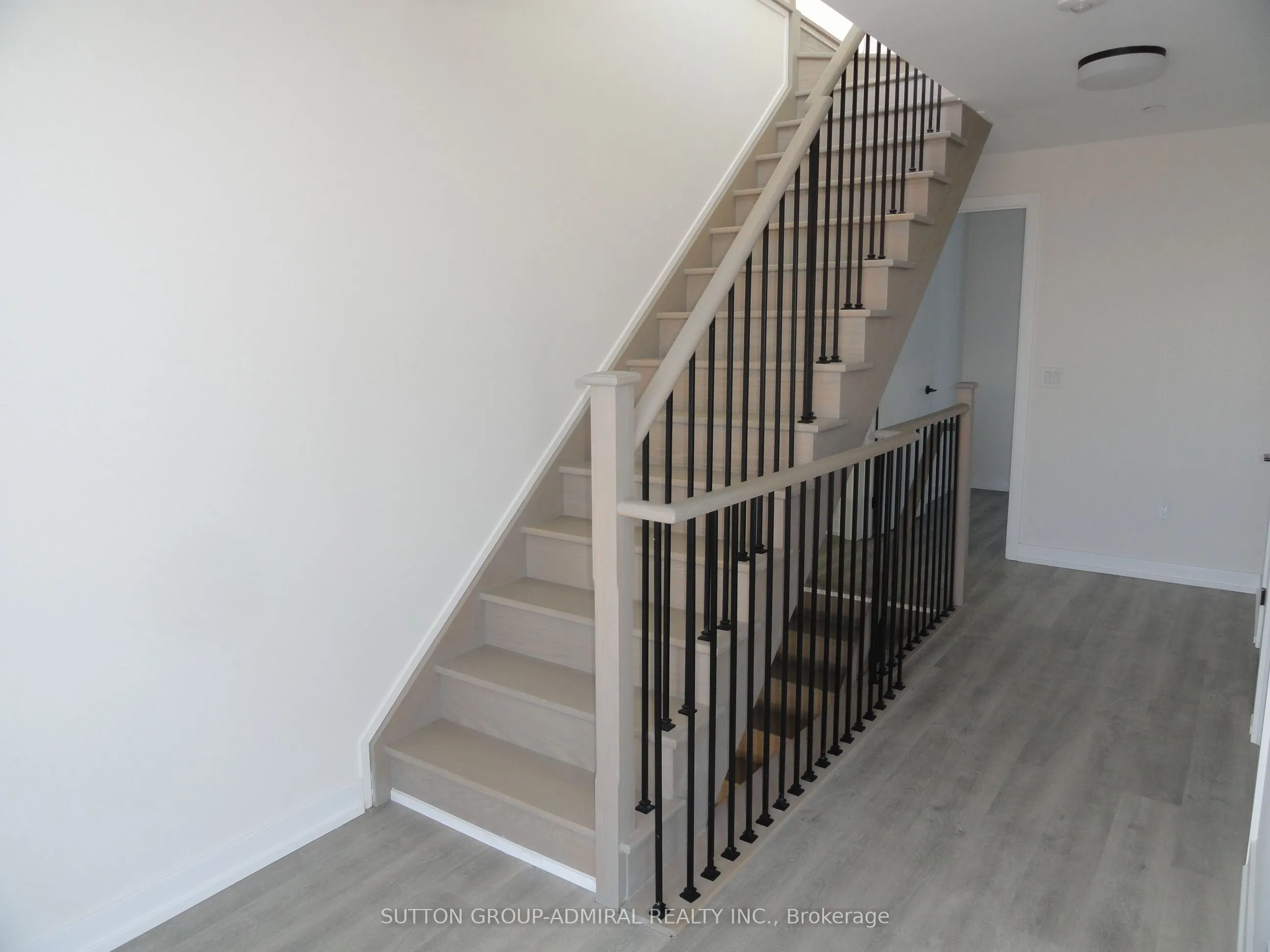 2300 St Clair Avenue W, #718