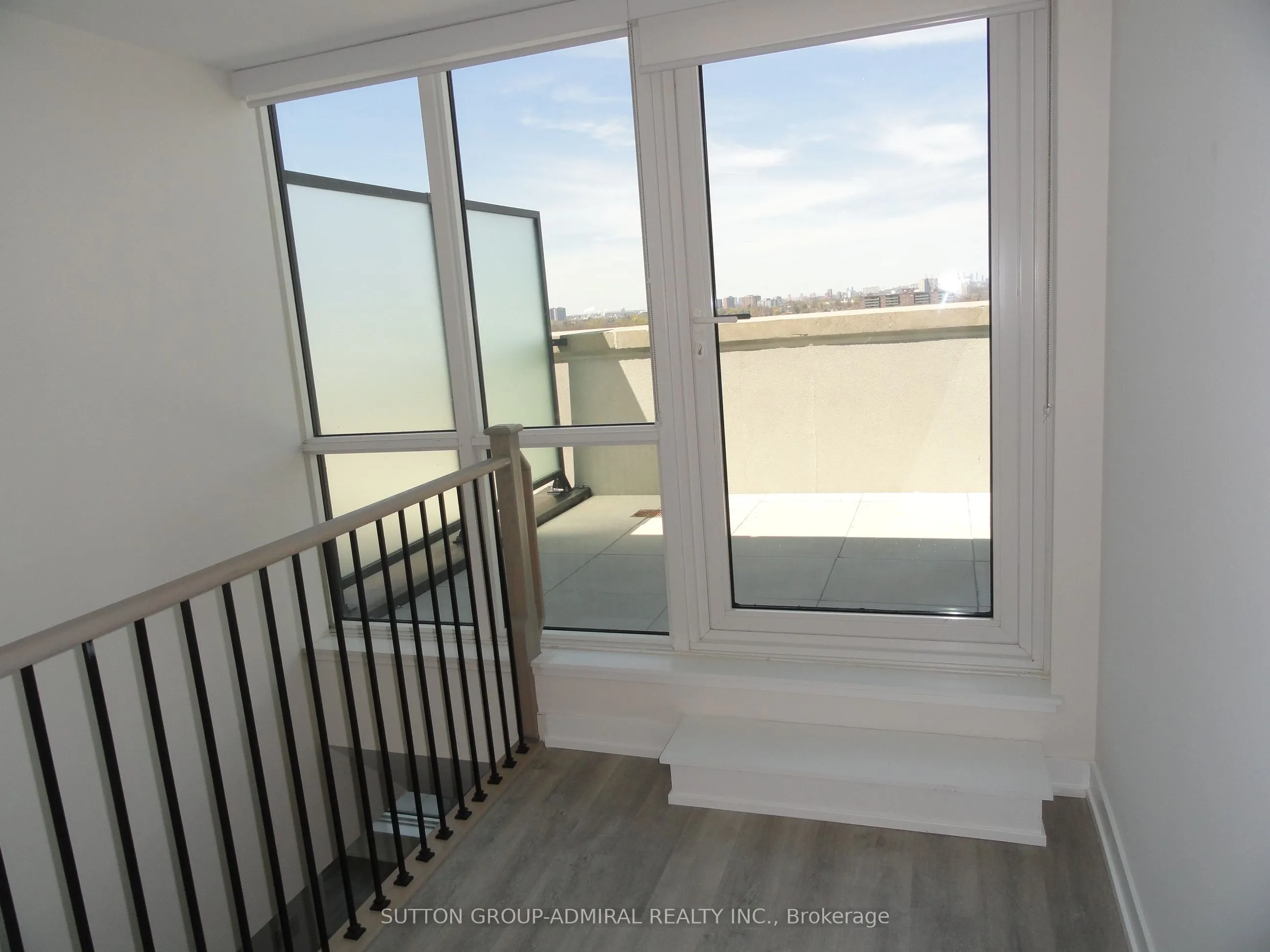 2300 St Clair Avenue W, #718