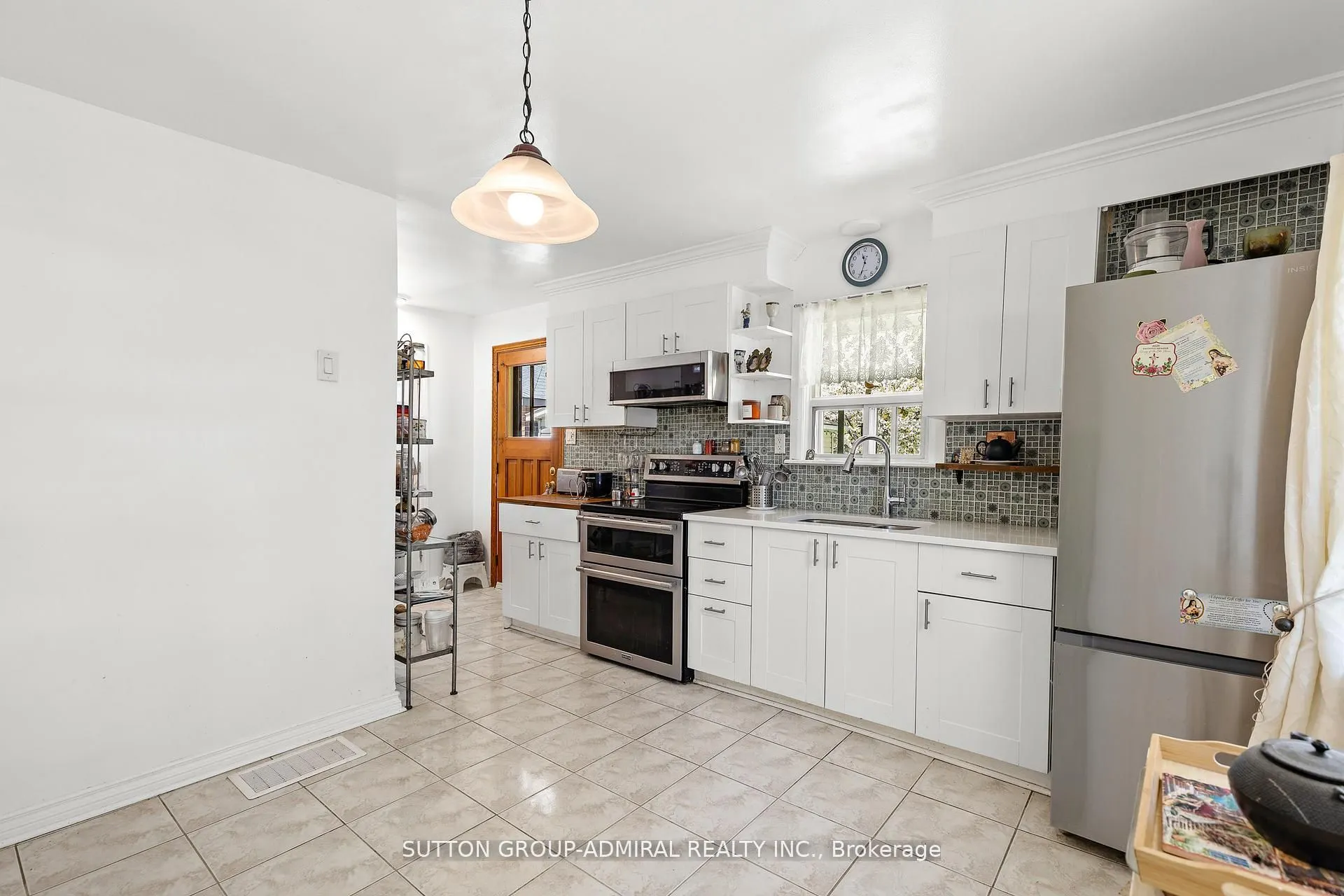 1052 Glengrove Avenue