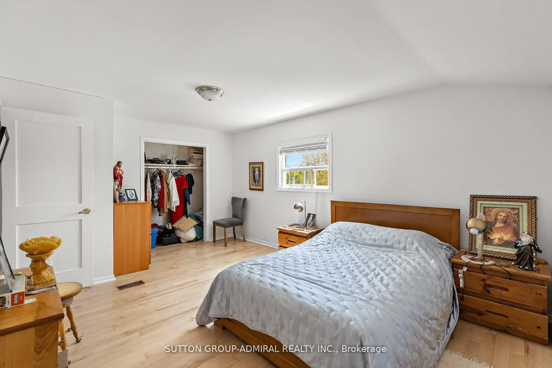 1052 Glengrove Avenue