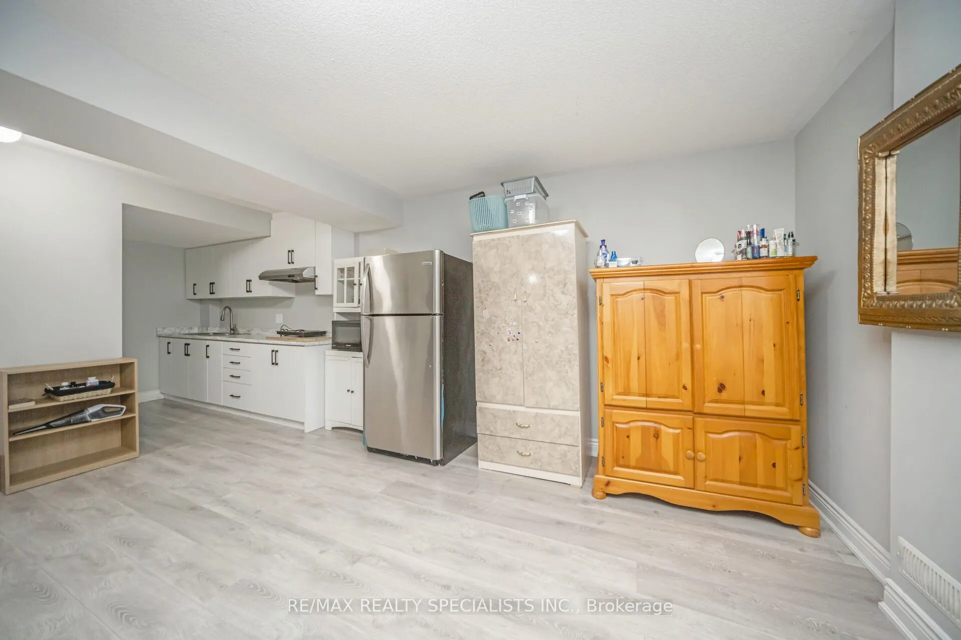 227 Valleyway Drive