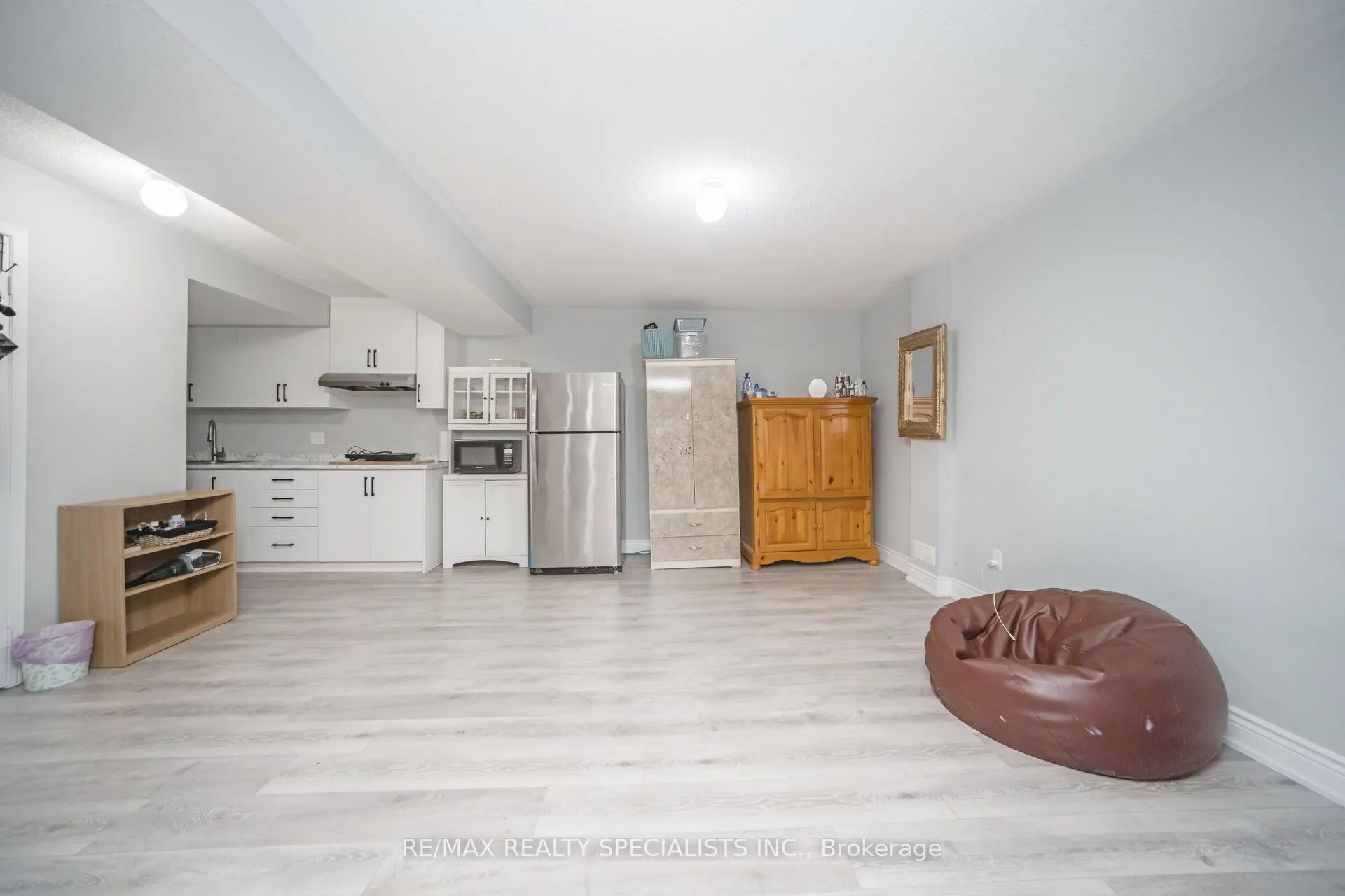 227 Valleyway Drive