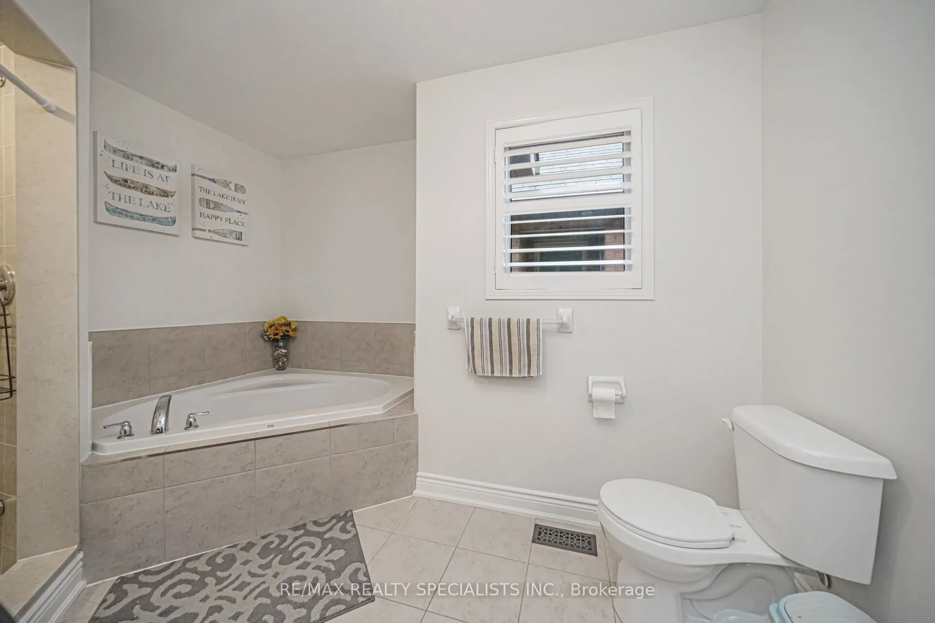 227 Valleyway Drive