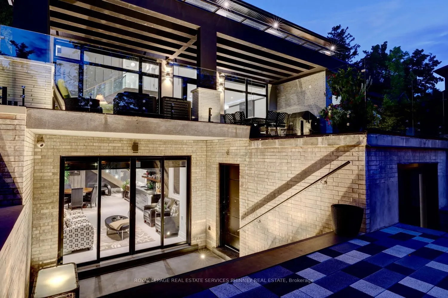 533 Carson Lane