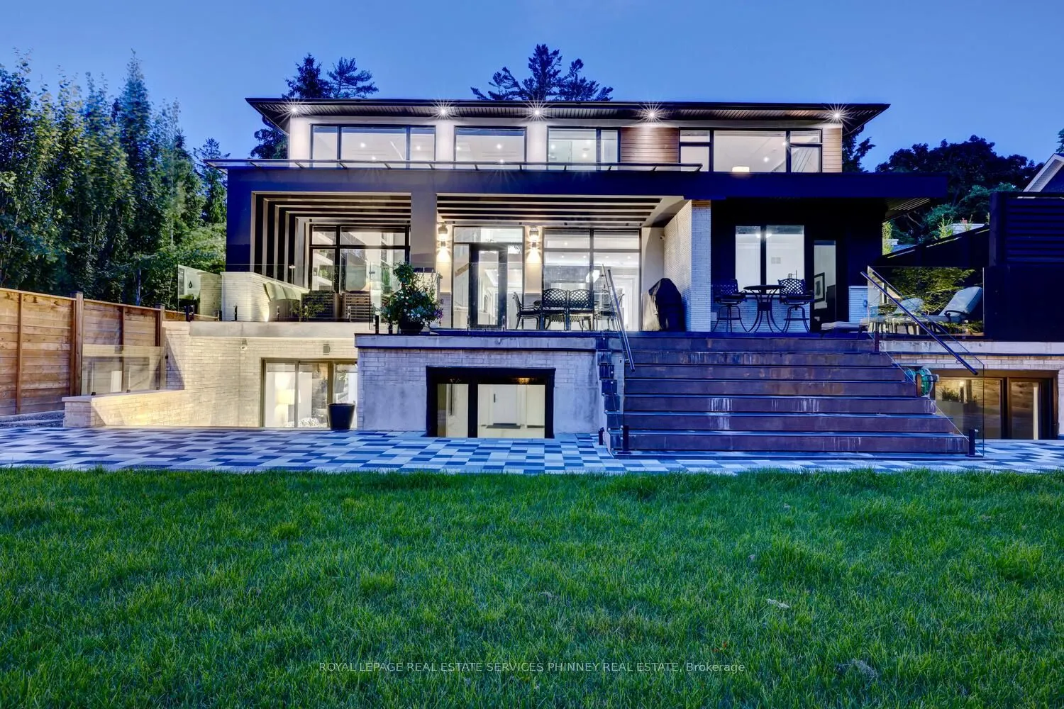 533 Carson Lane