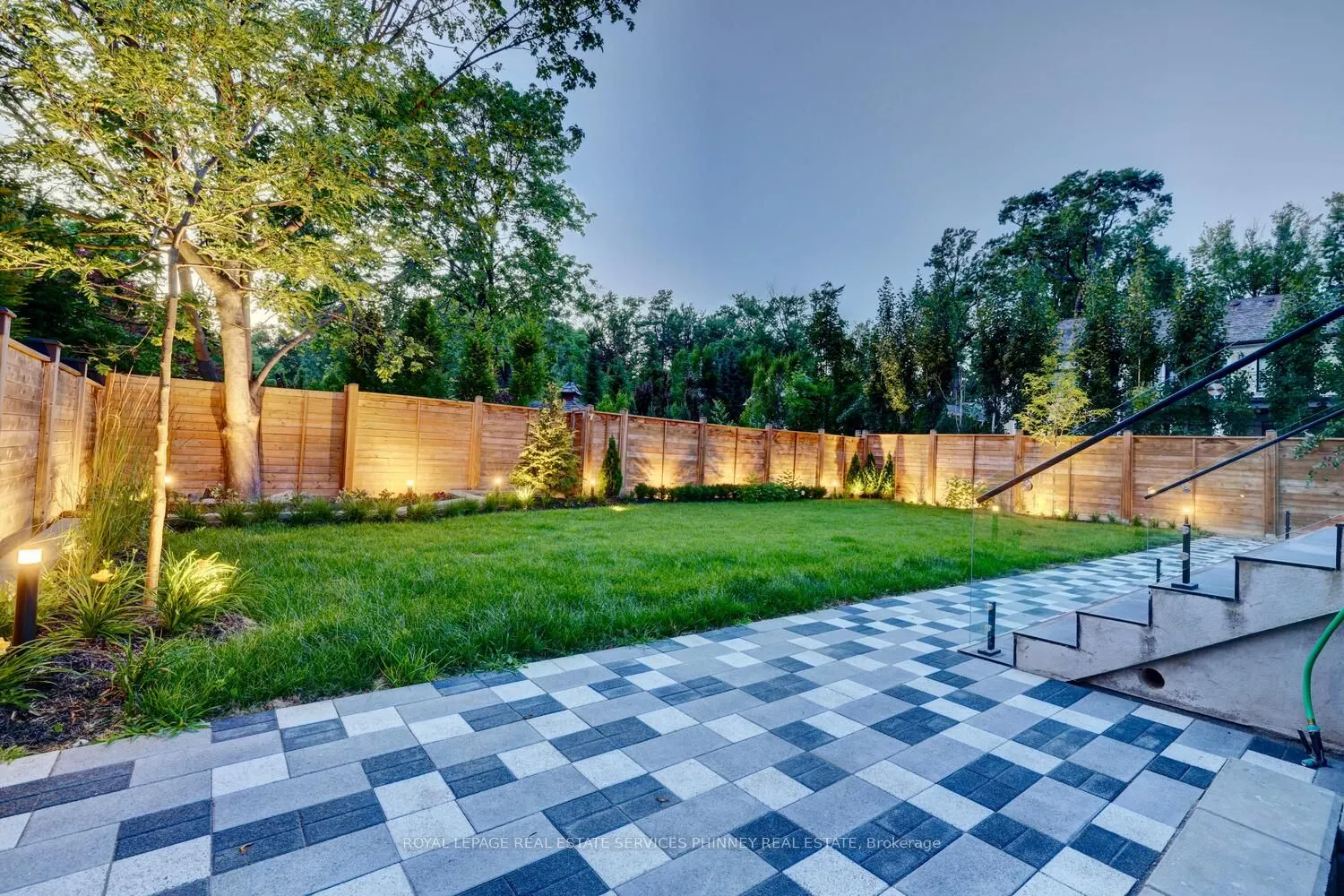533 Carson Lane