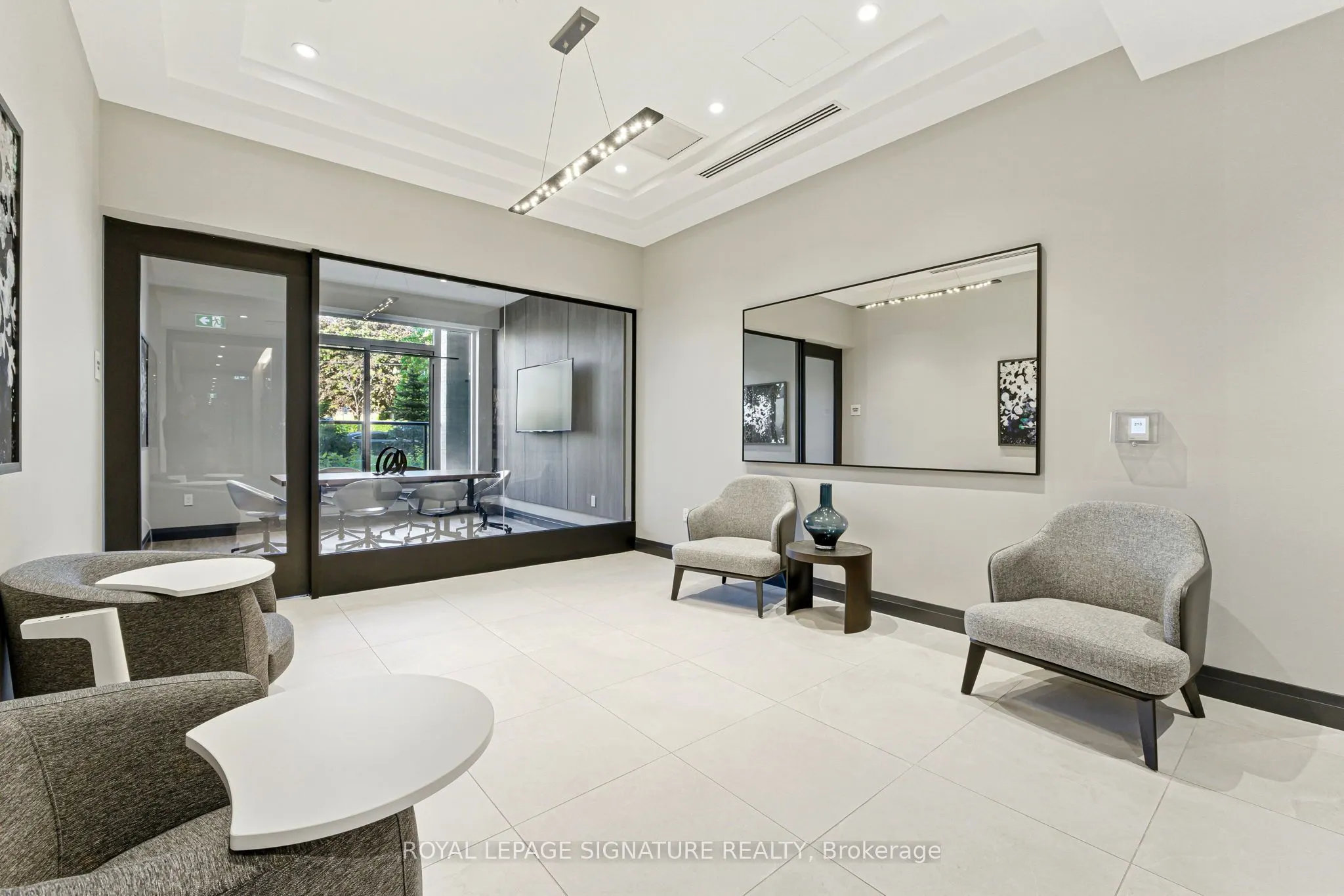 293 The Kingsway, #324