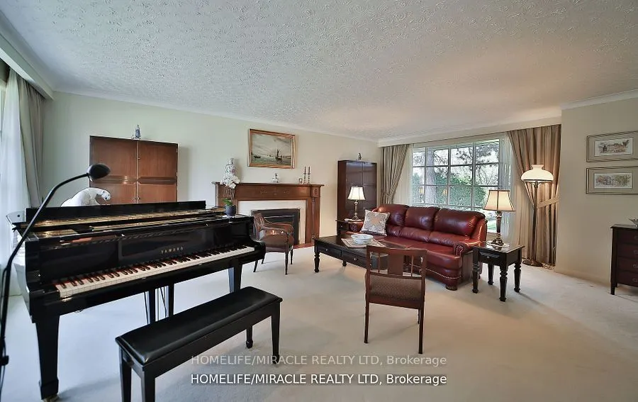 17 Ridgehill Drive