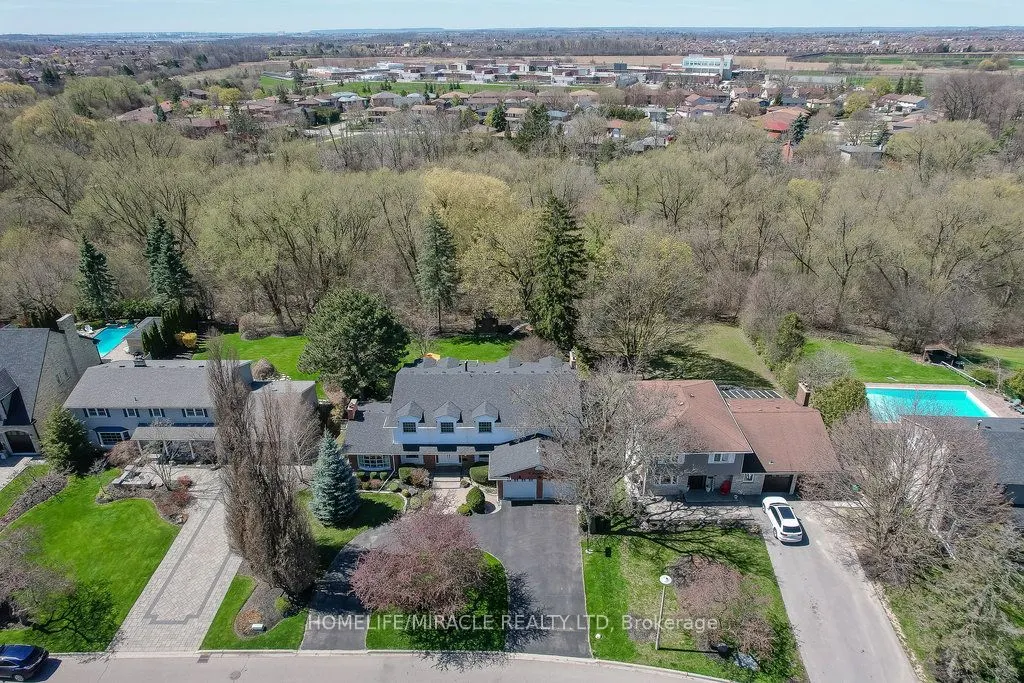 17 Ridgehill Drive