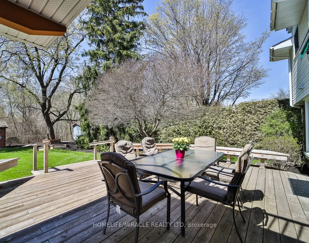 17 Ridgehill Drive