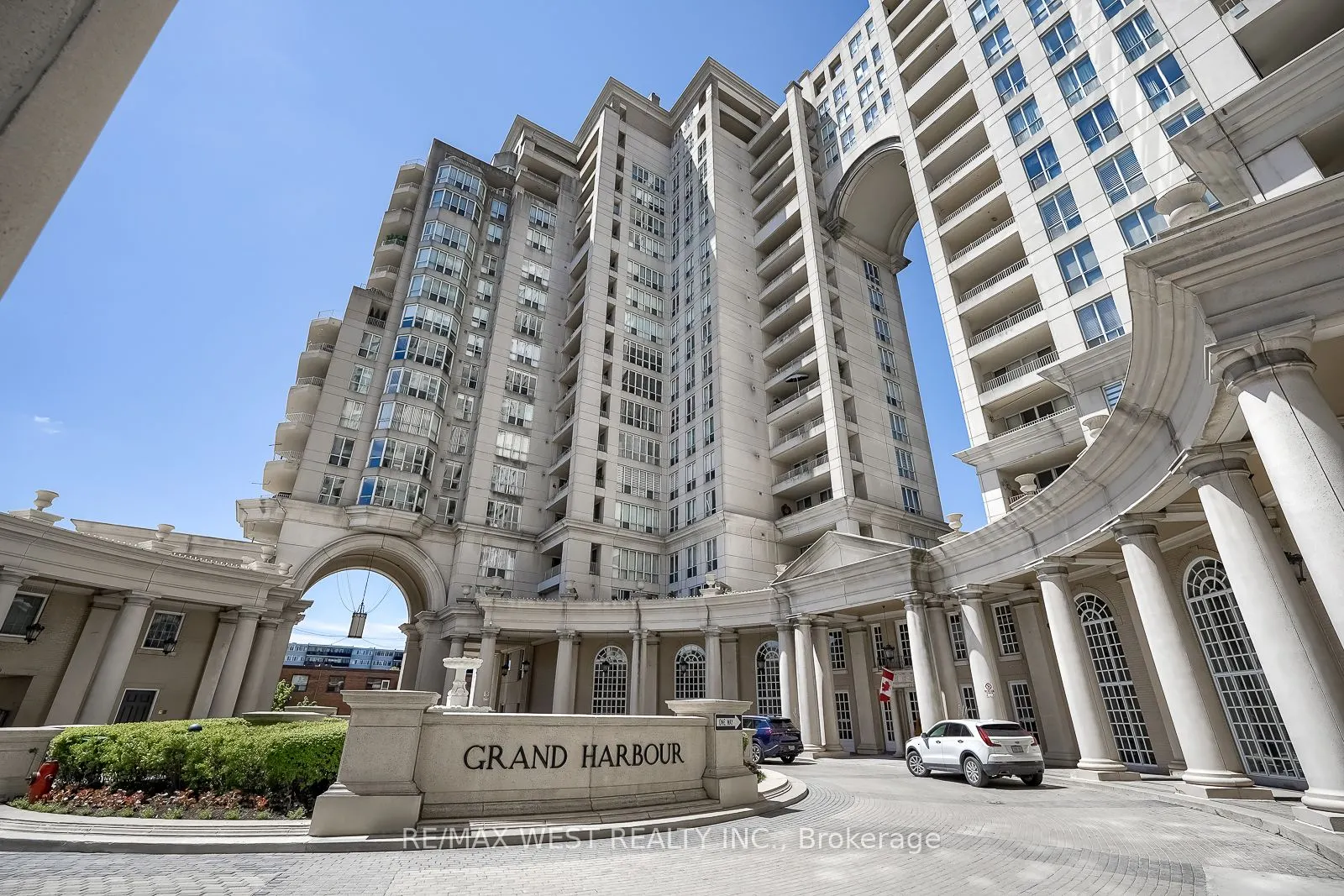 2285 Lake Shore Boulevard W, #602