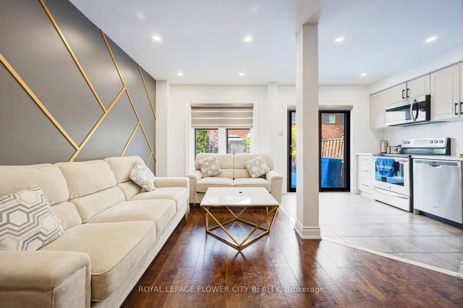 28 Cedarwood Crescent