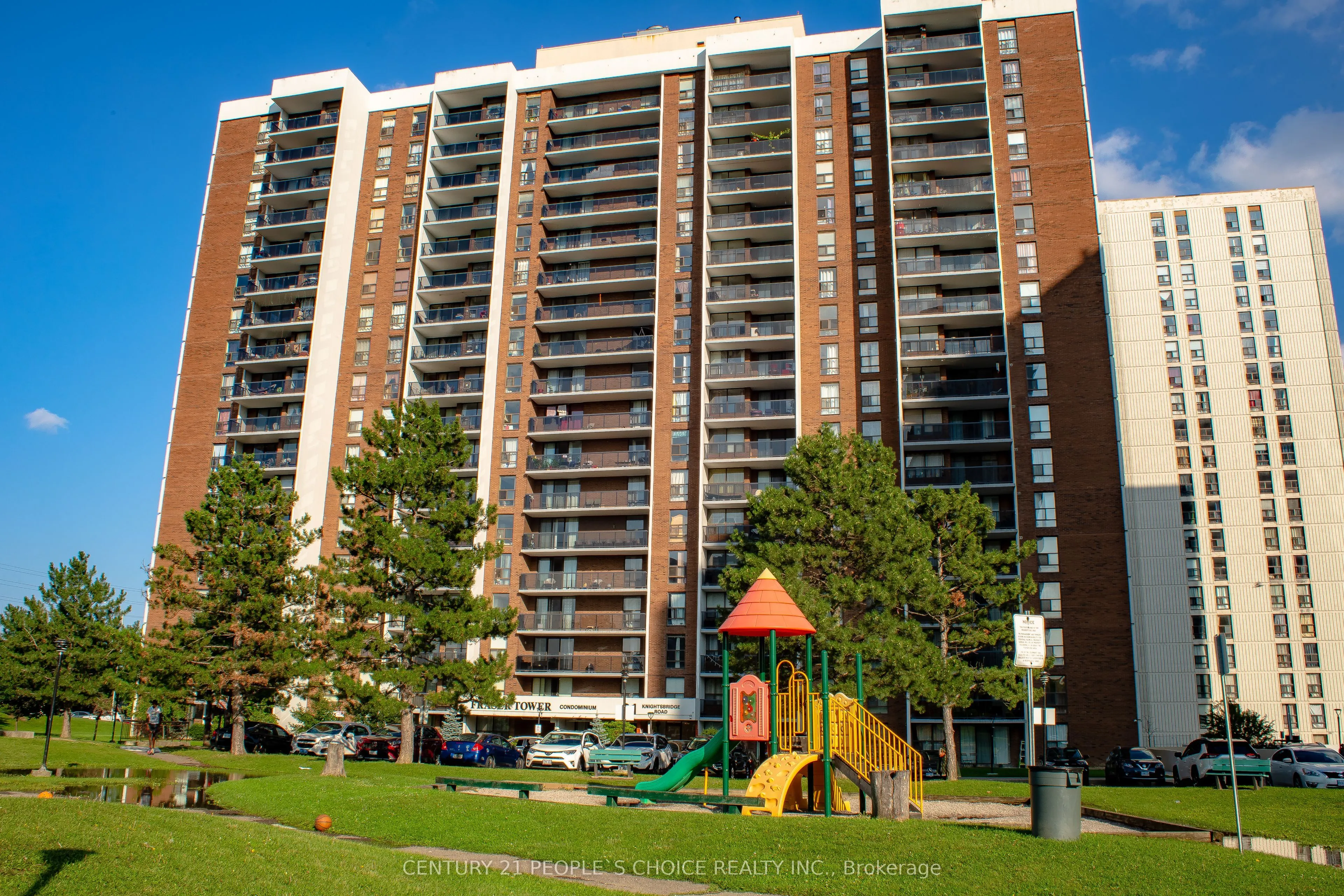 21 Knightsbridge Road, #907