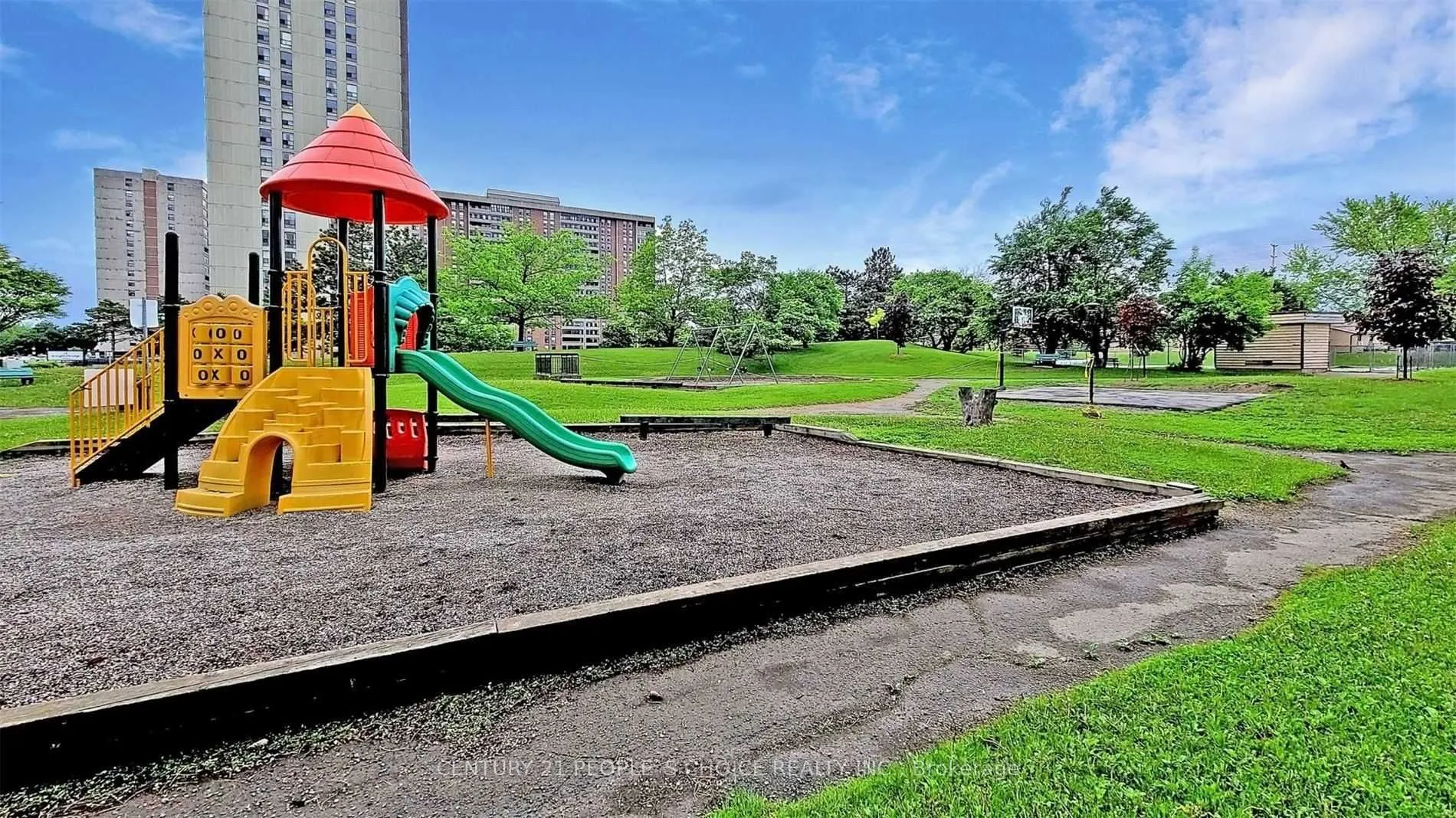 21 Knightsbridge Road, #907