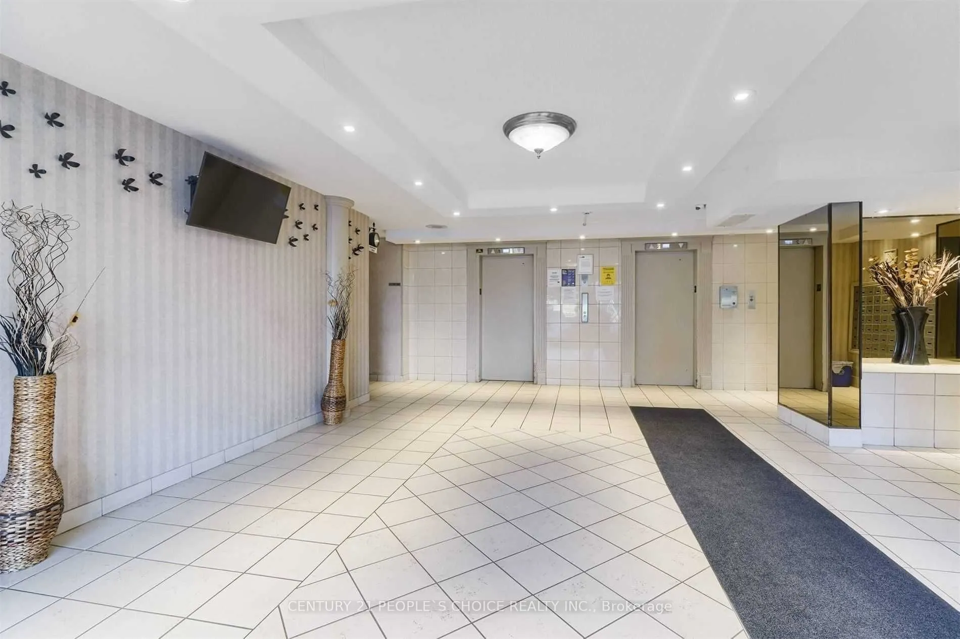 21 Knightsbridge Road, #907