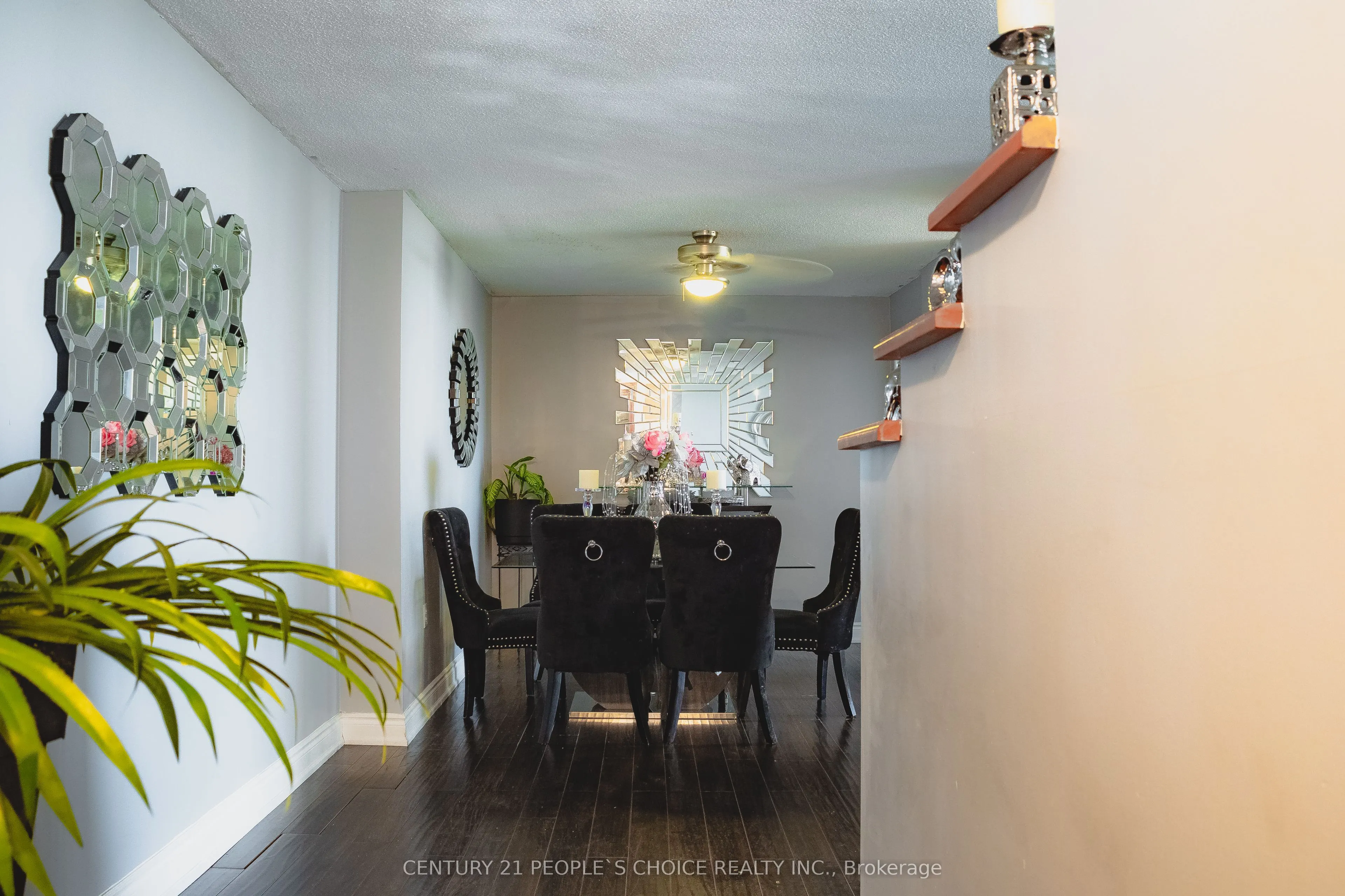 21 Knightsbridge Road, #907