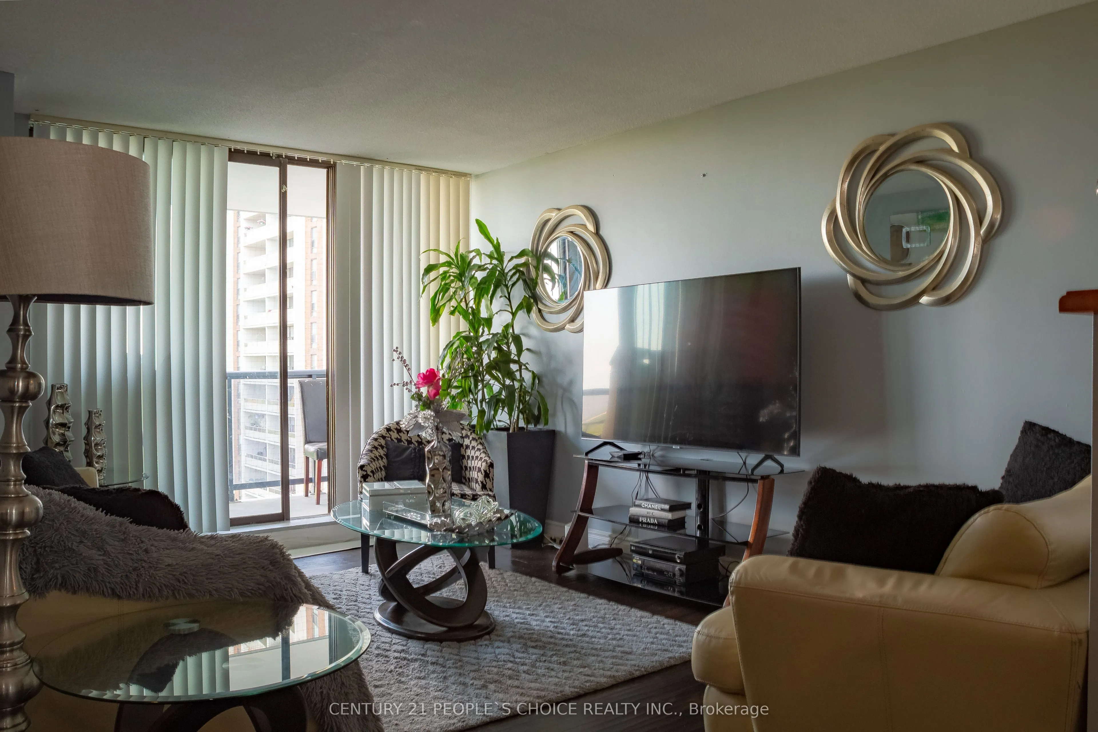 21 Knightsbridge Road, #907